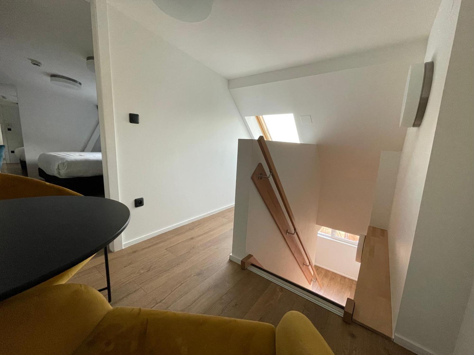 Family Room 6