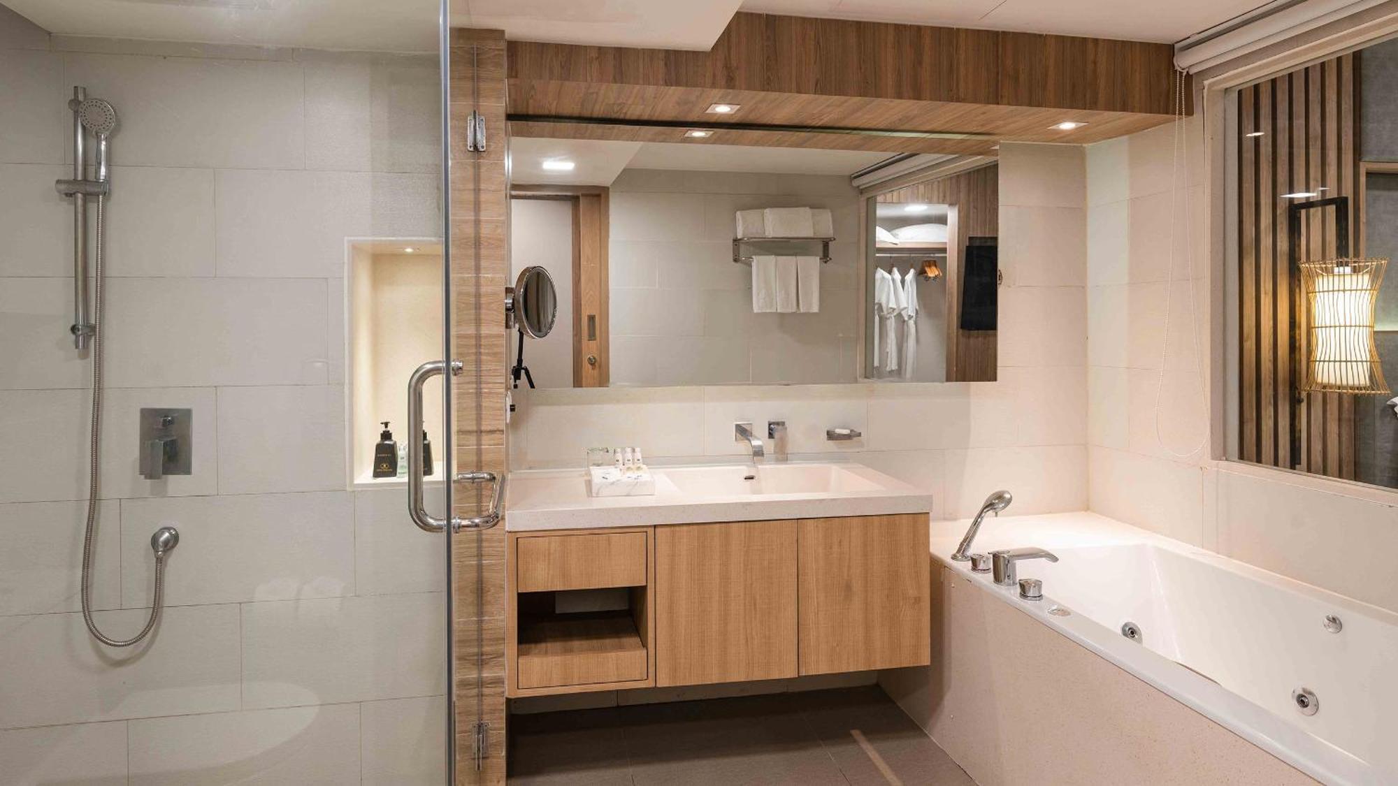 Camera Familiare con Accesso Piscina