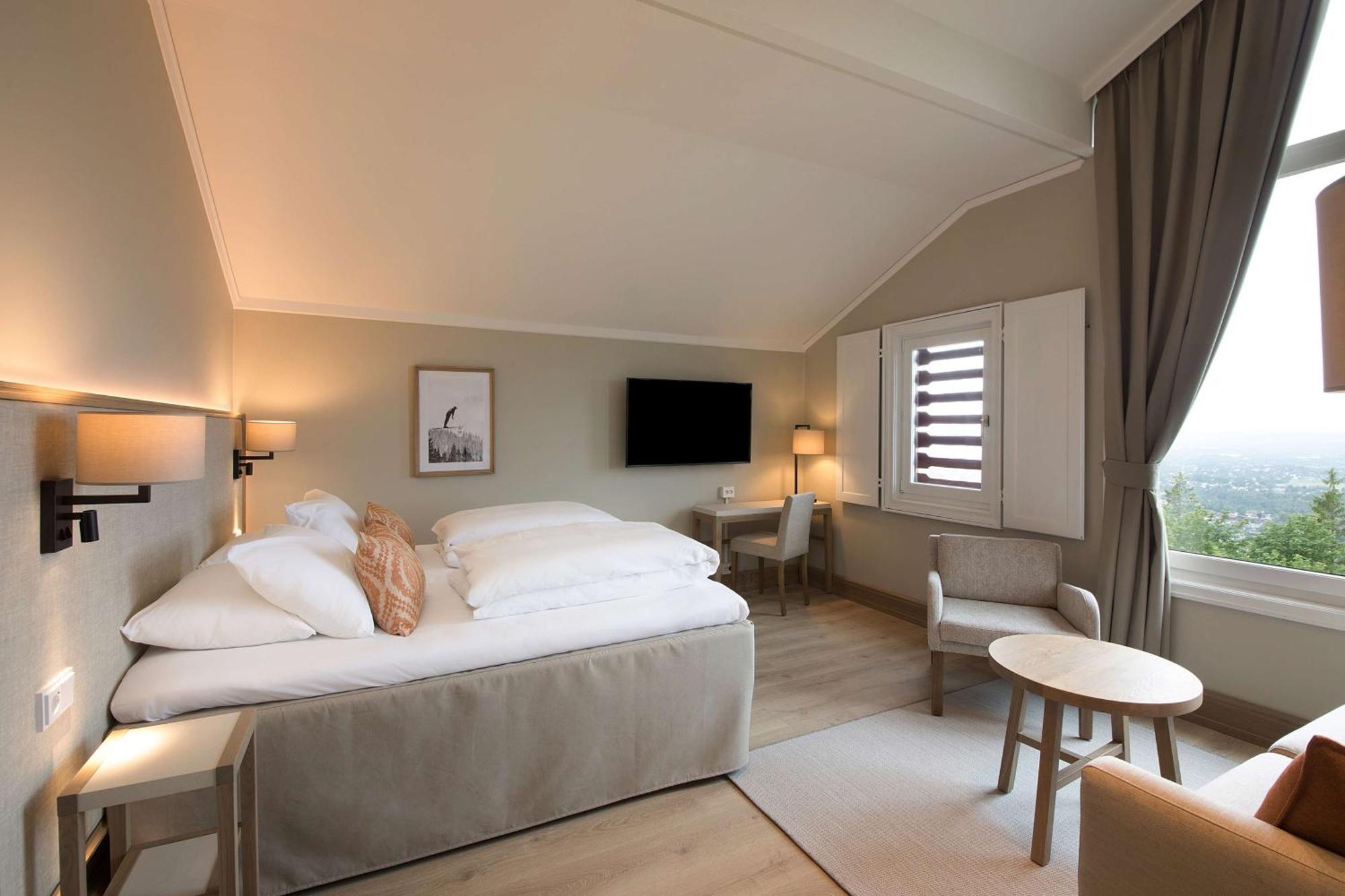 Superior King Room