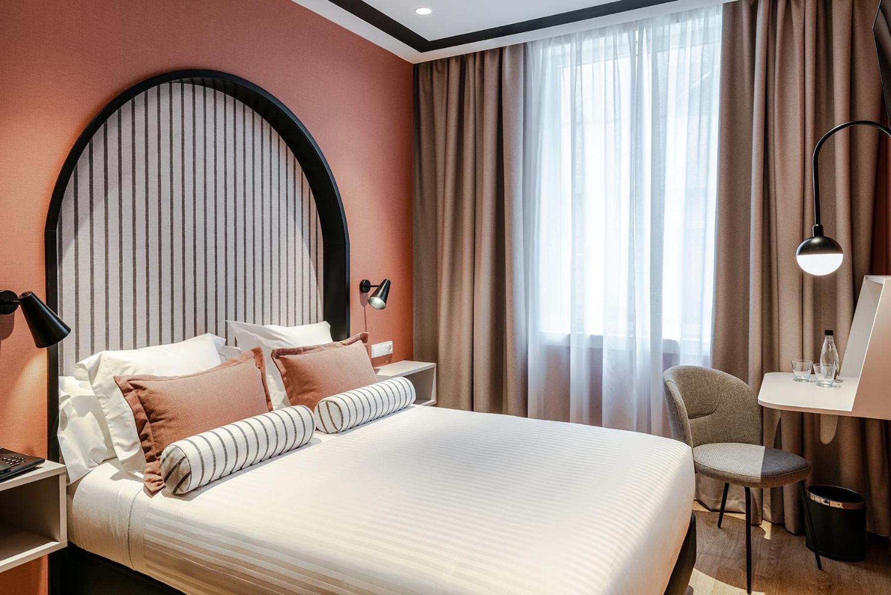 Petite Double Room