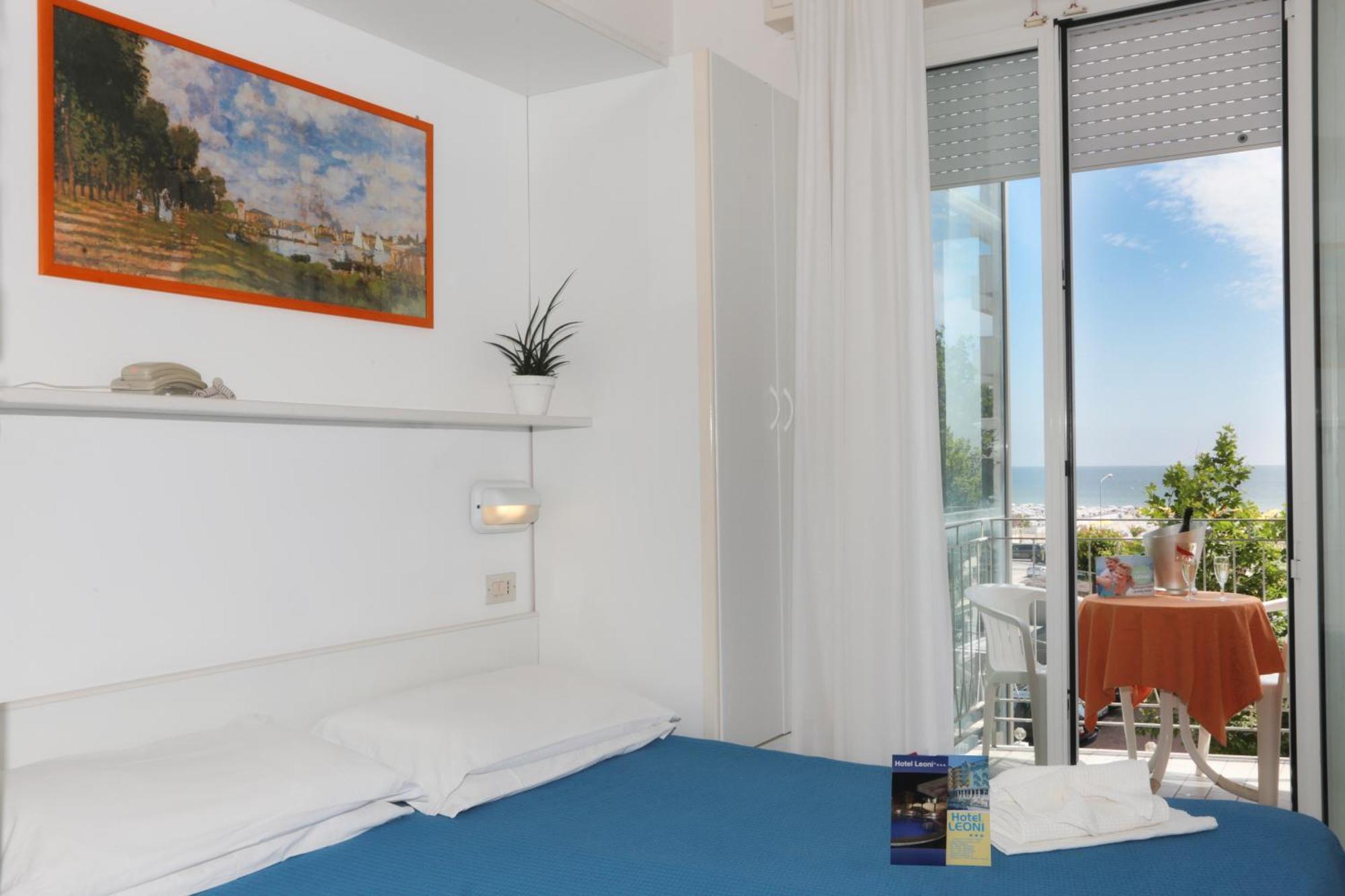Double or Twin Room Private Bathroom