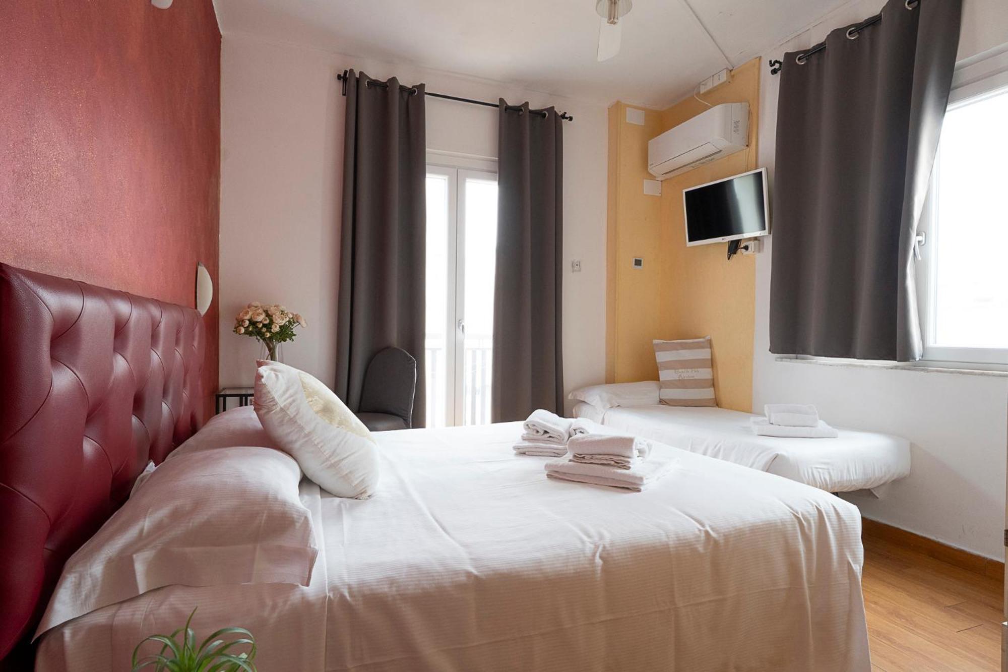 Economy Triple Room