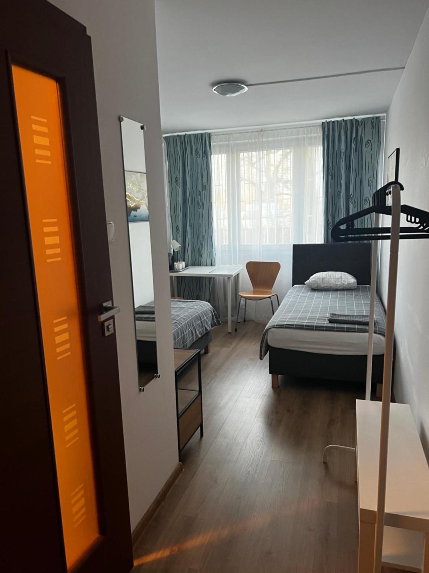 Twin Room Private Bathroom