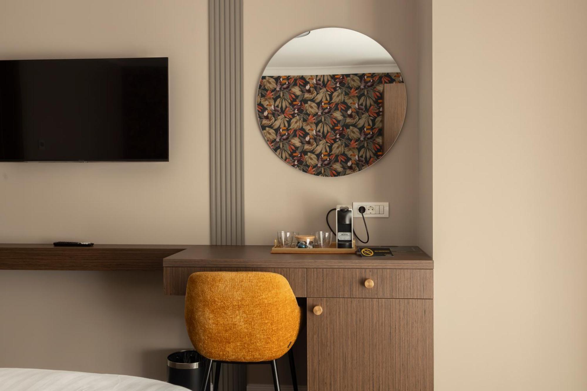 Standard King Room