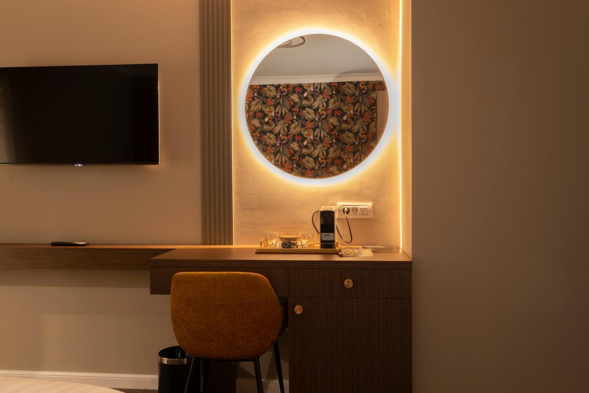 Standard King Room