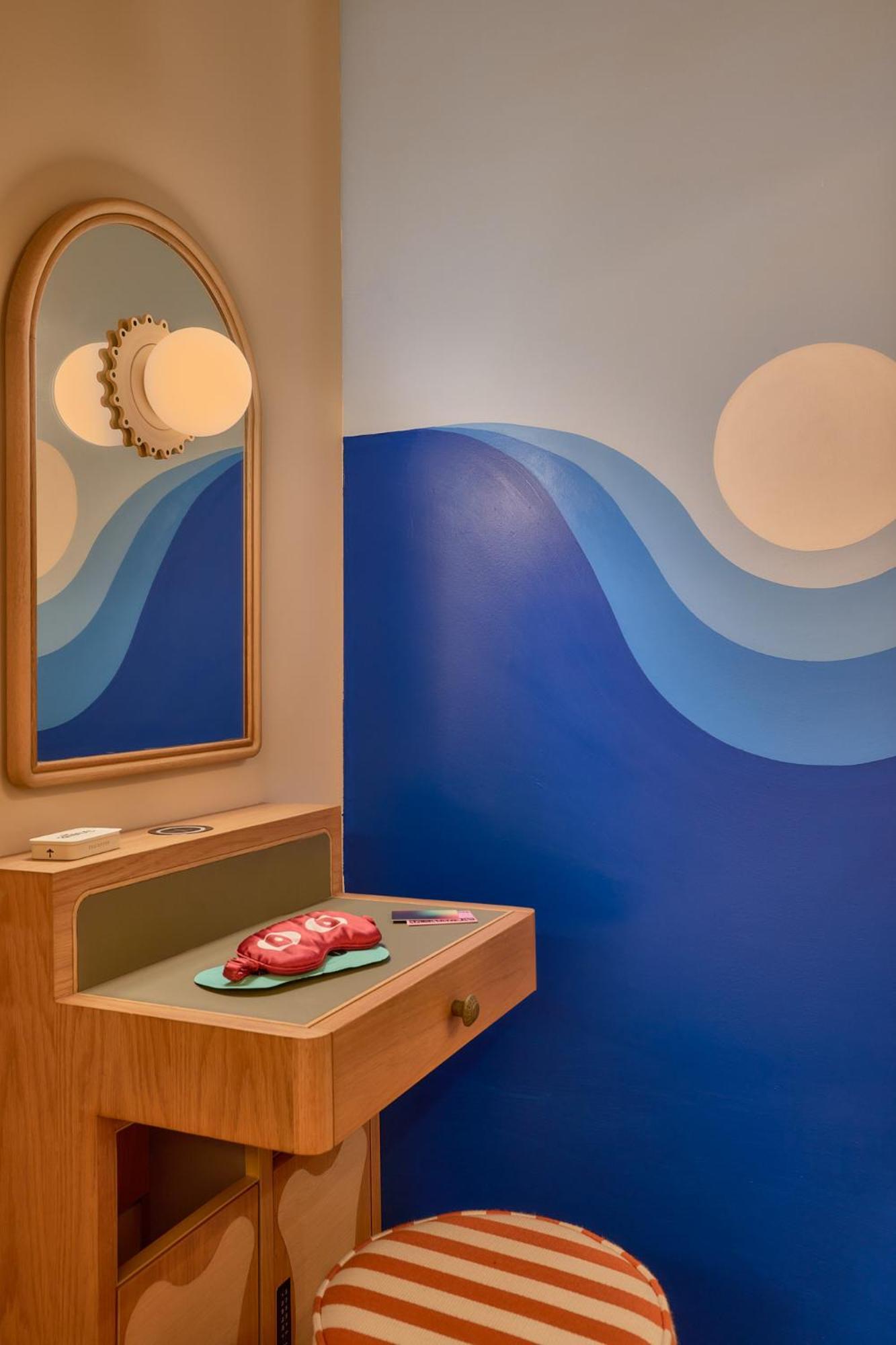 Women+ Now or Never Cabin with Open Ceiling