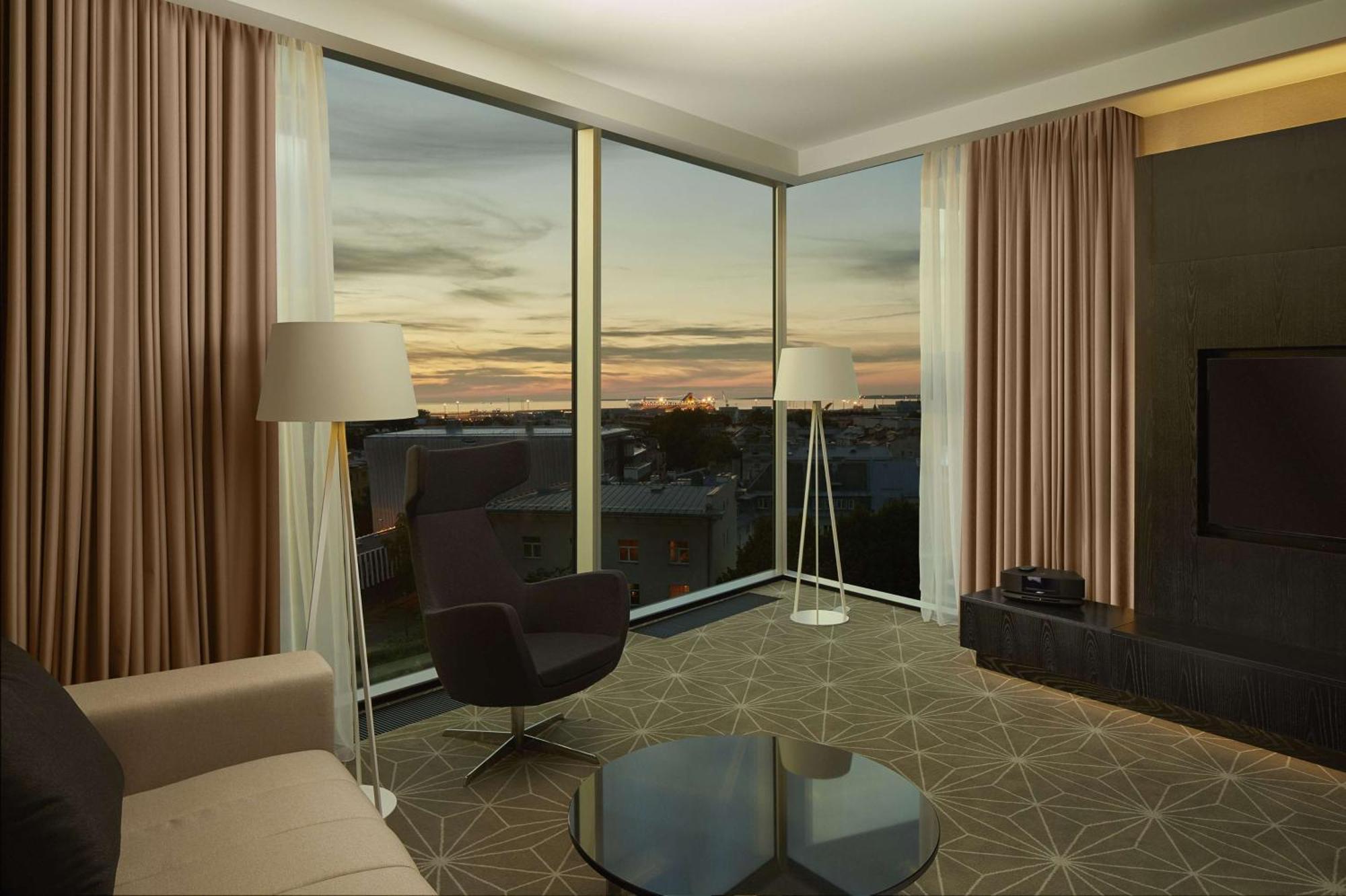One-Bedroom Family Suite
