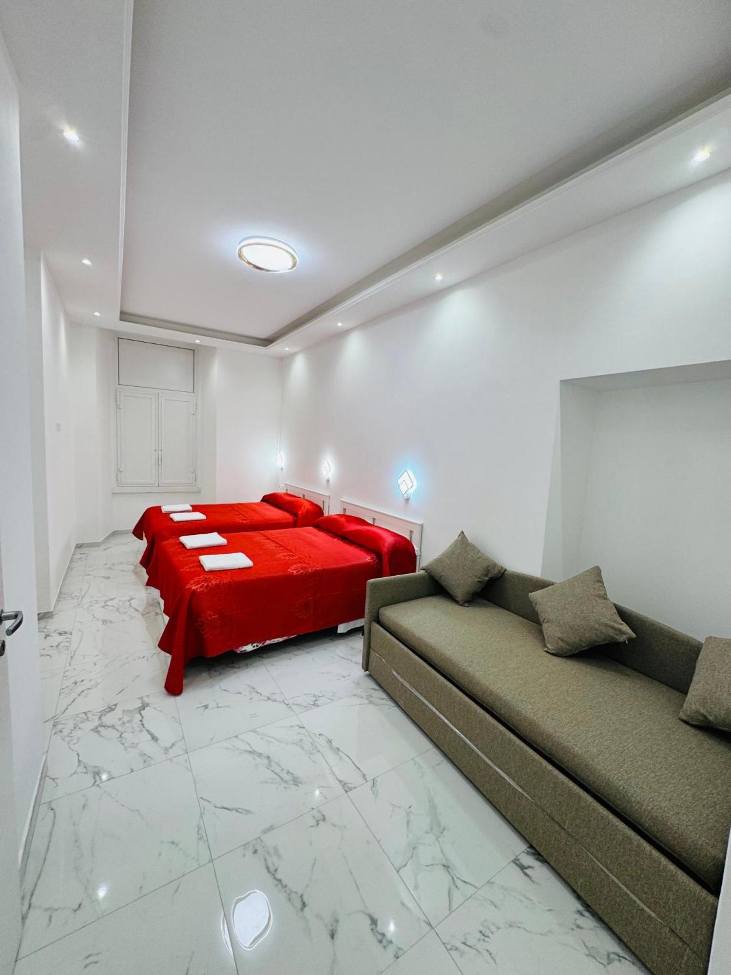 Camera Familiare con Bagno Privato