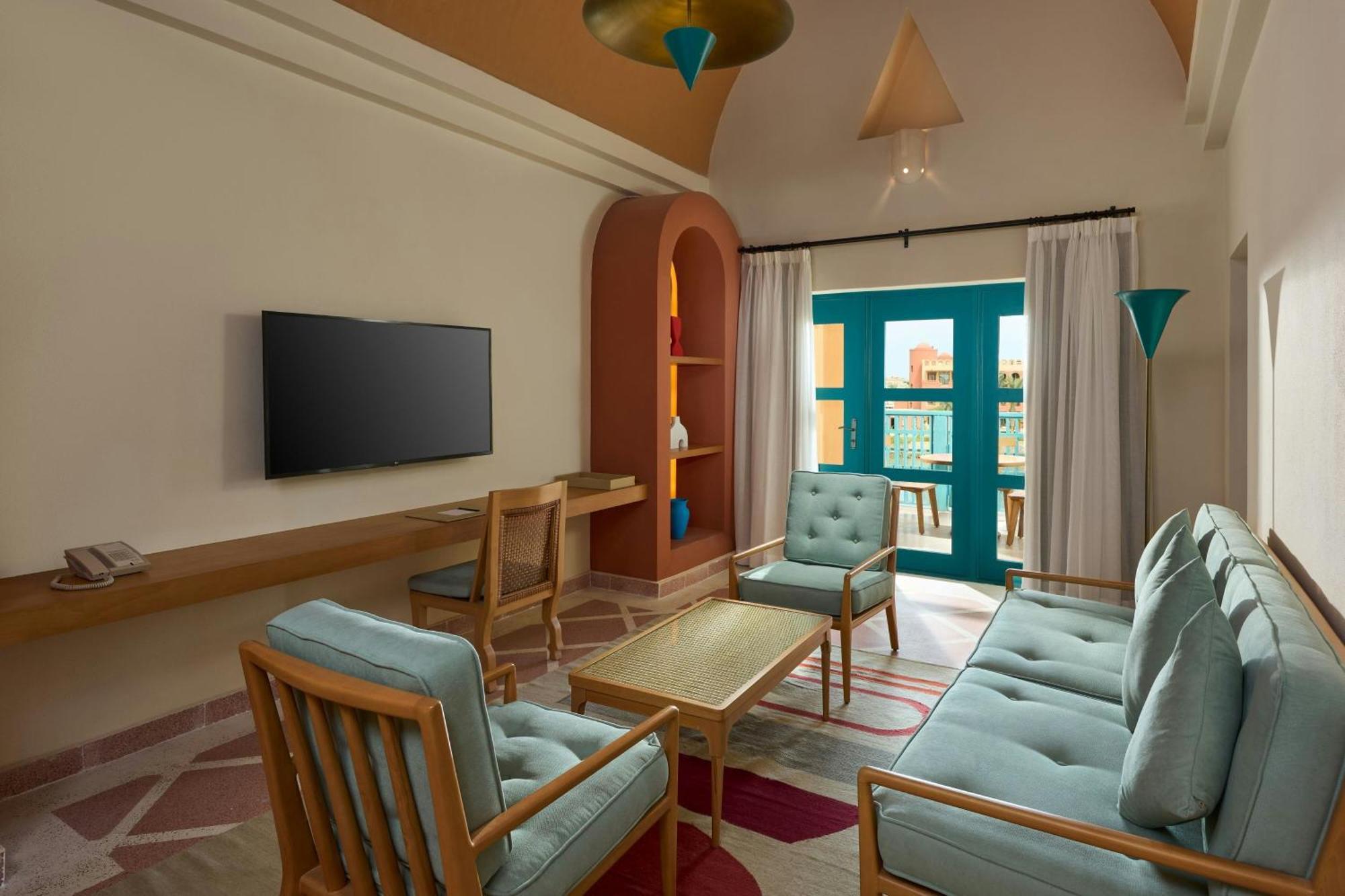 Executive Suite 1 Bedroom Executive Suite 1 King Balcony