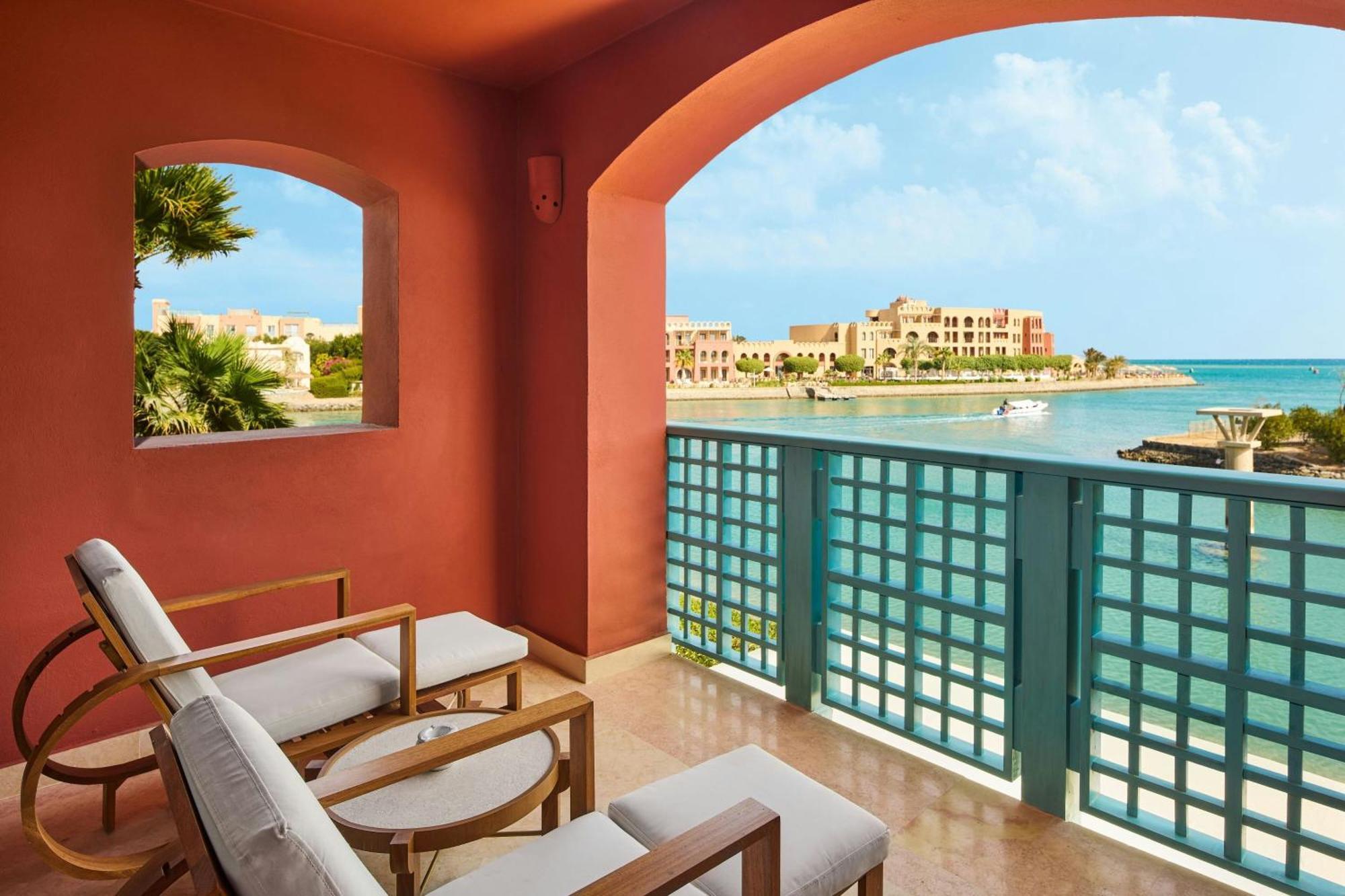 Guest room 2 Twin or Single Beds Partial sea view