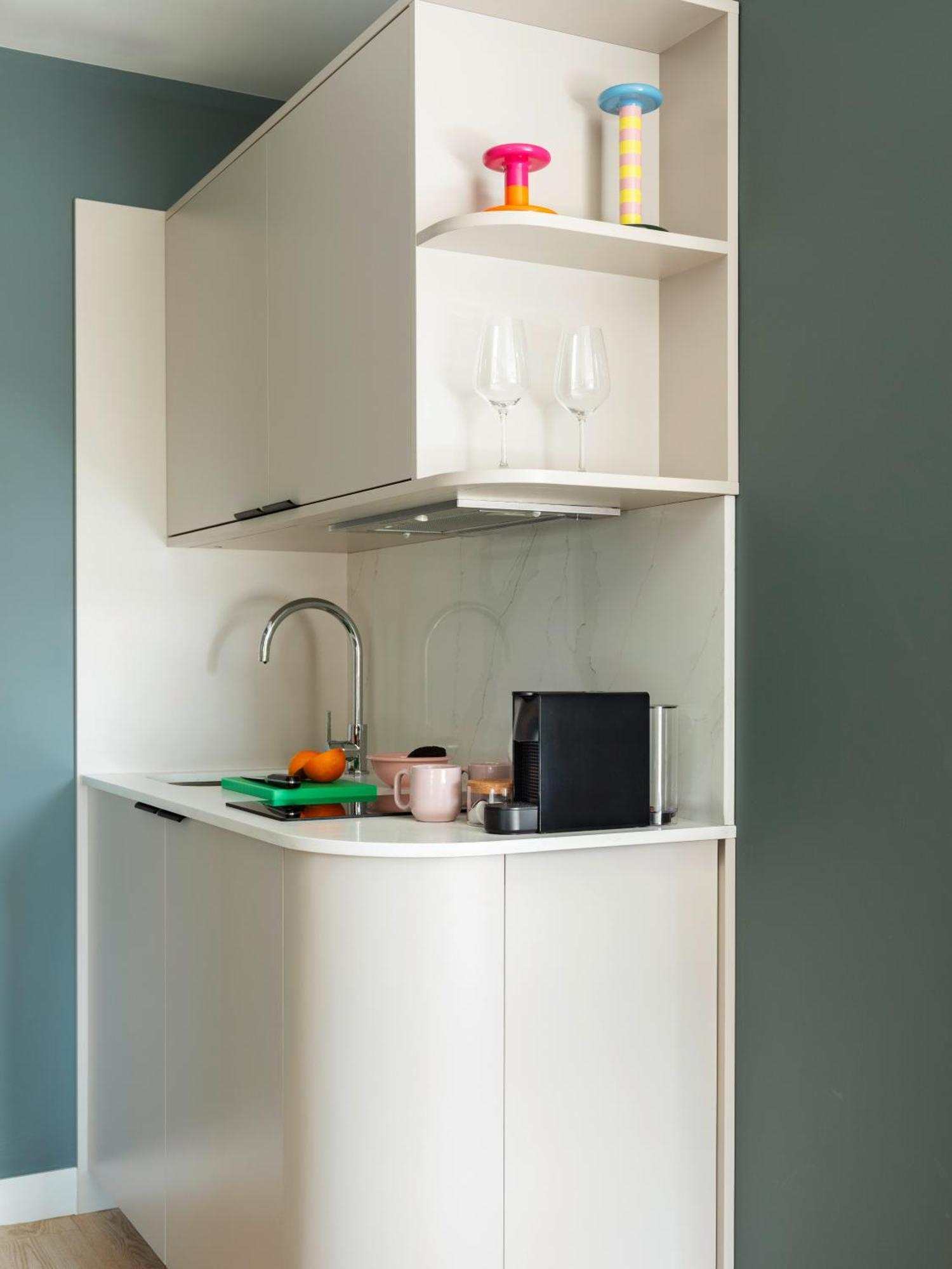Medium Studio Kitchenette Terrace