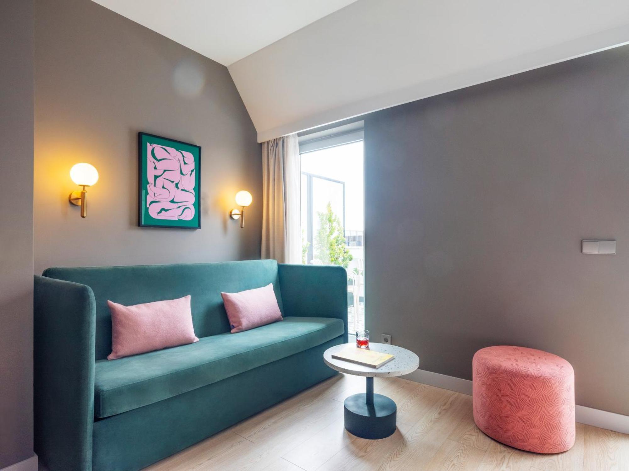 Large Studio Kitchenette Terrace Accessible