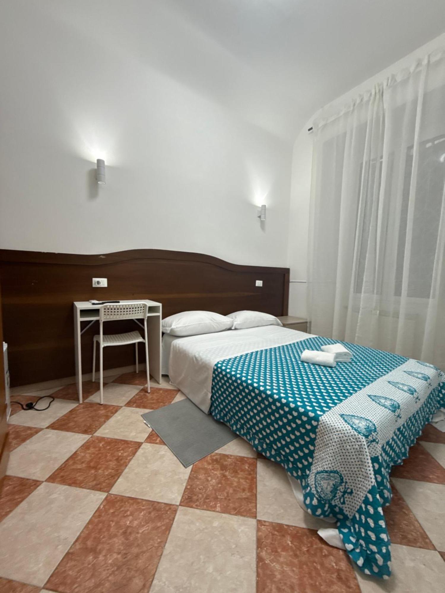 Budget Double Room,1659932531:JPEG