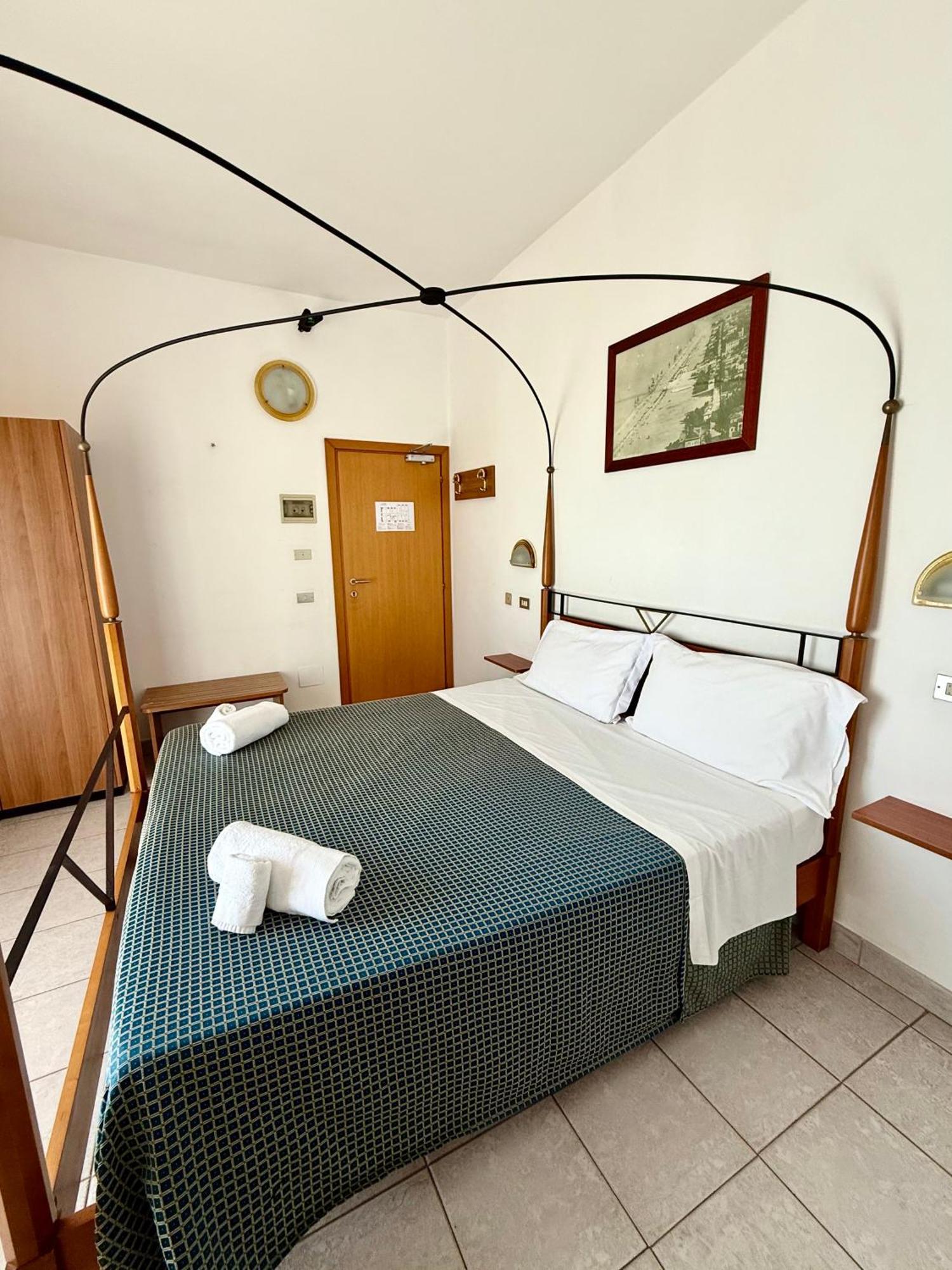 Triple Room Front Sea View
