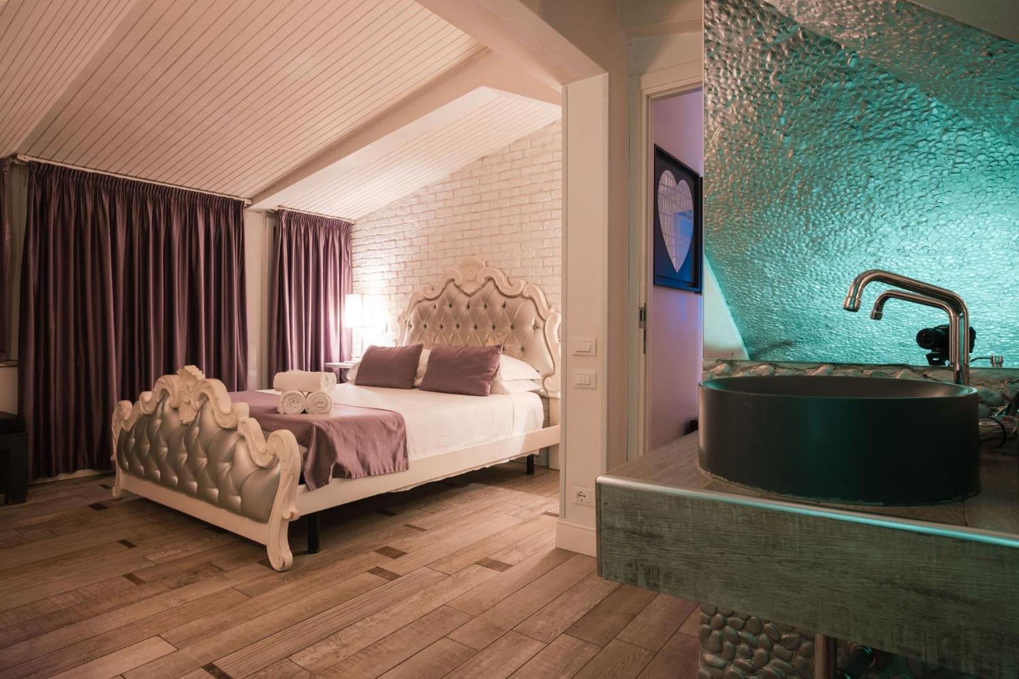 King Room Spa Bath