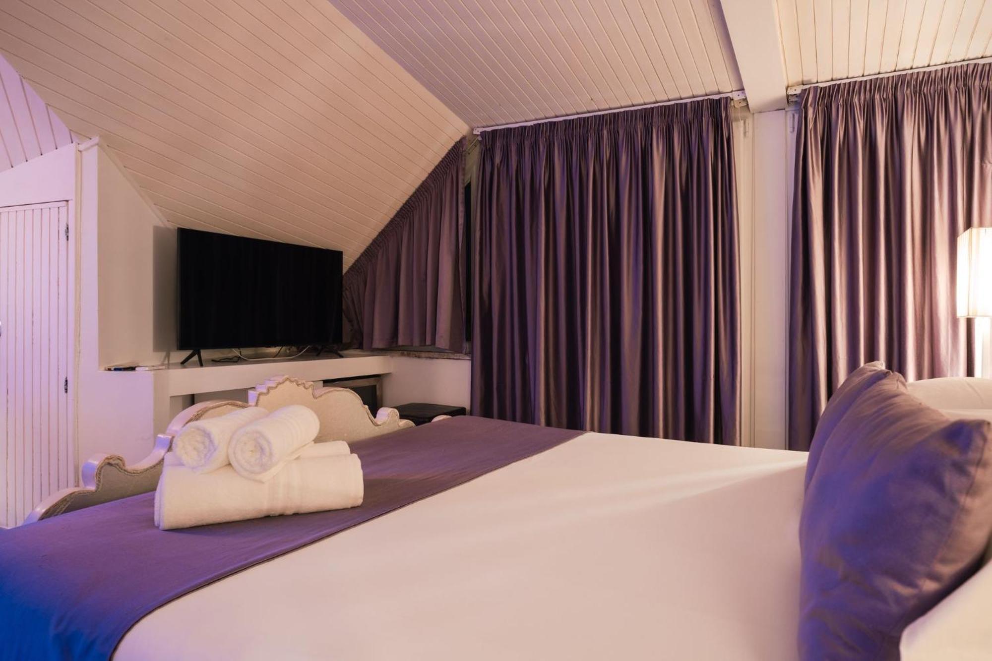 King Room Spa Bath
