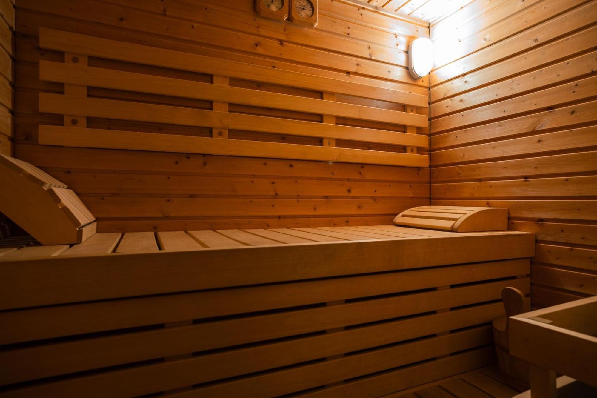 King Room Spa Bath