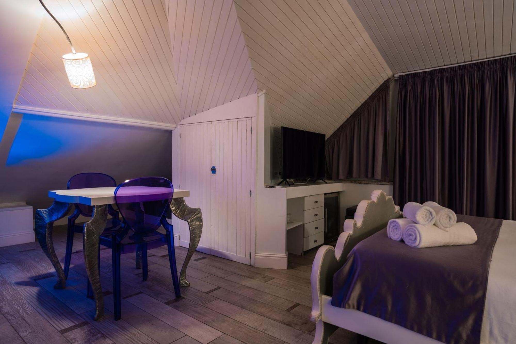 King Room Spa Bath