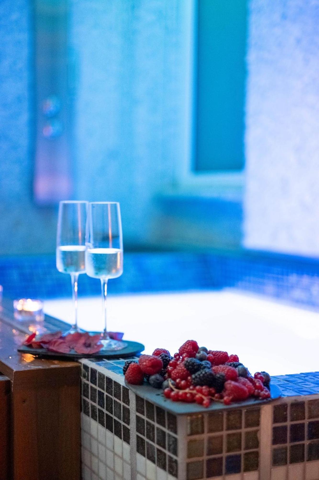 King Room Spa Bath