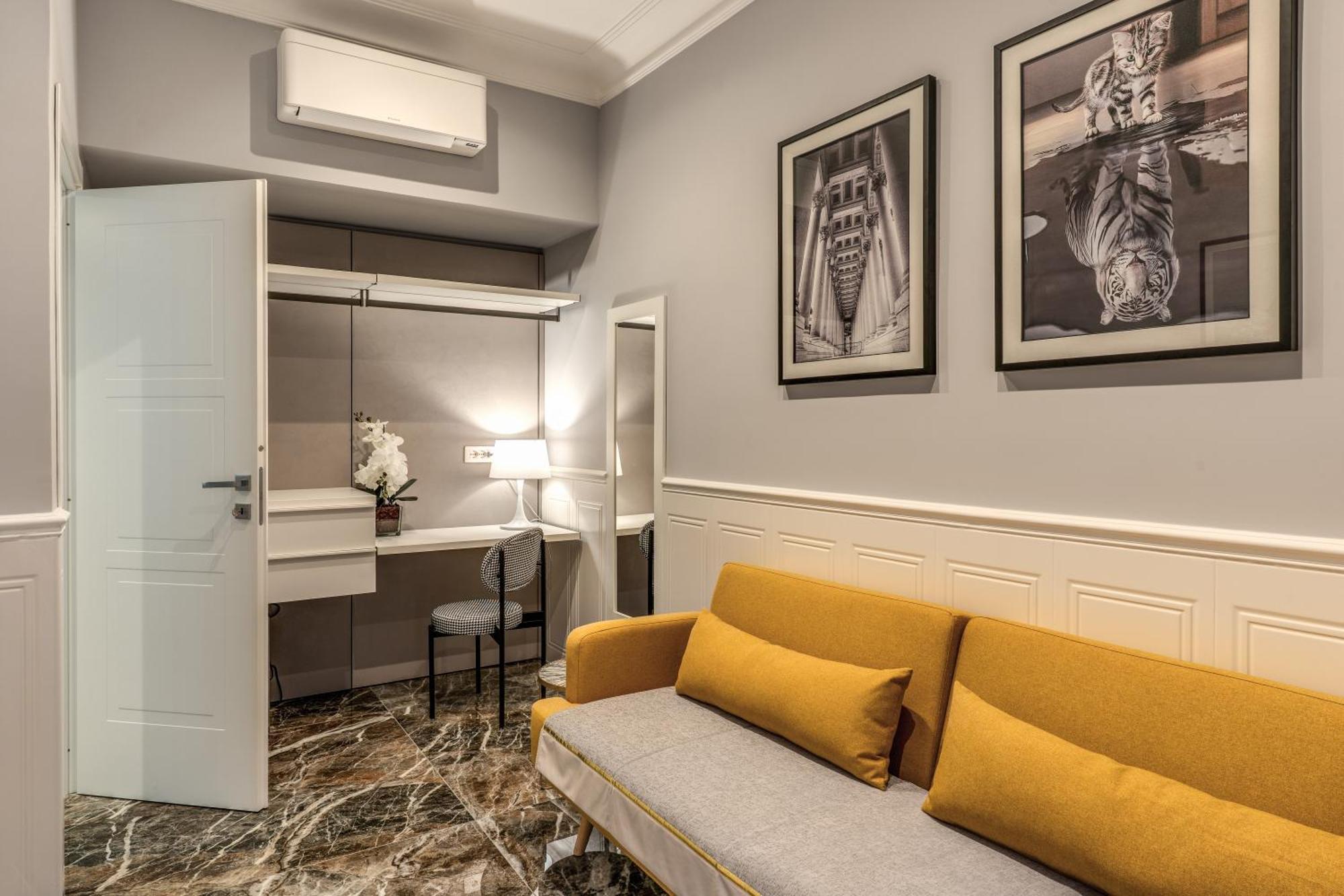 Junior Suite with Balcony,1661113304:JPEG