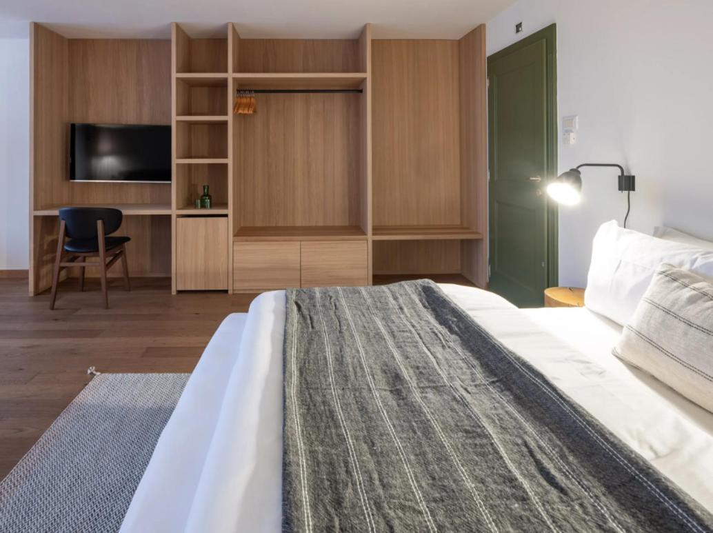 Signature Suite,1661601829:JPEG