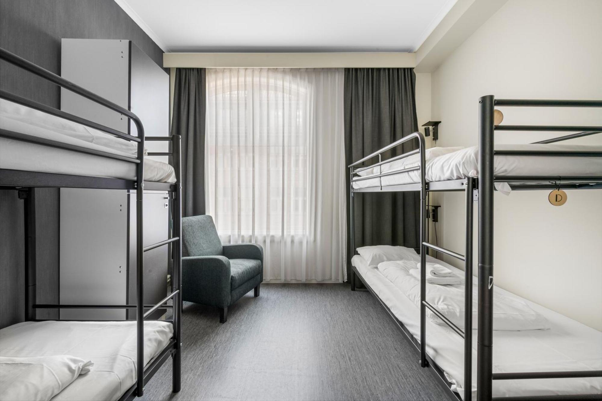 Bed 4-Bed Mixed Dormitory Room