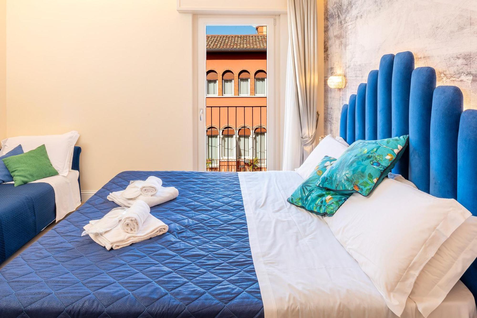 Camera Matrimoniale con Letto Supplementare