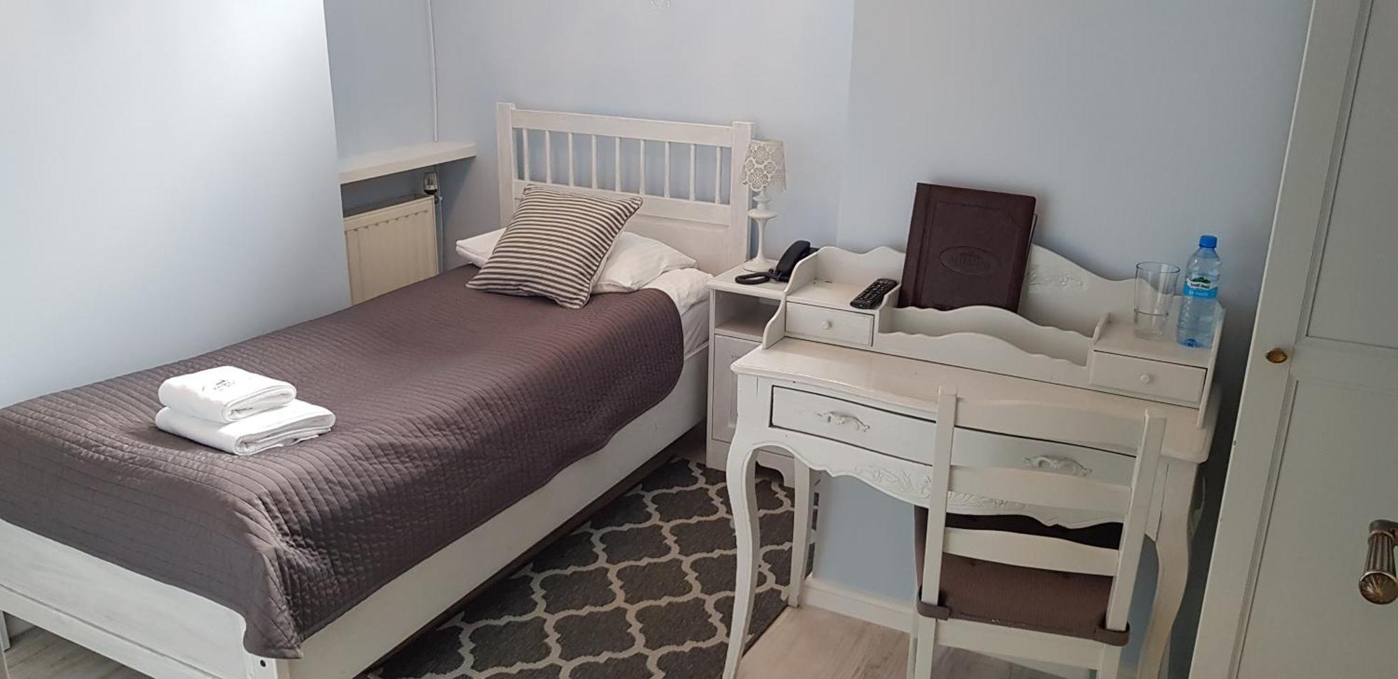 Small Single Room