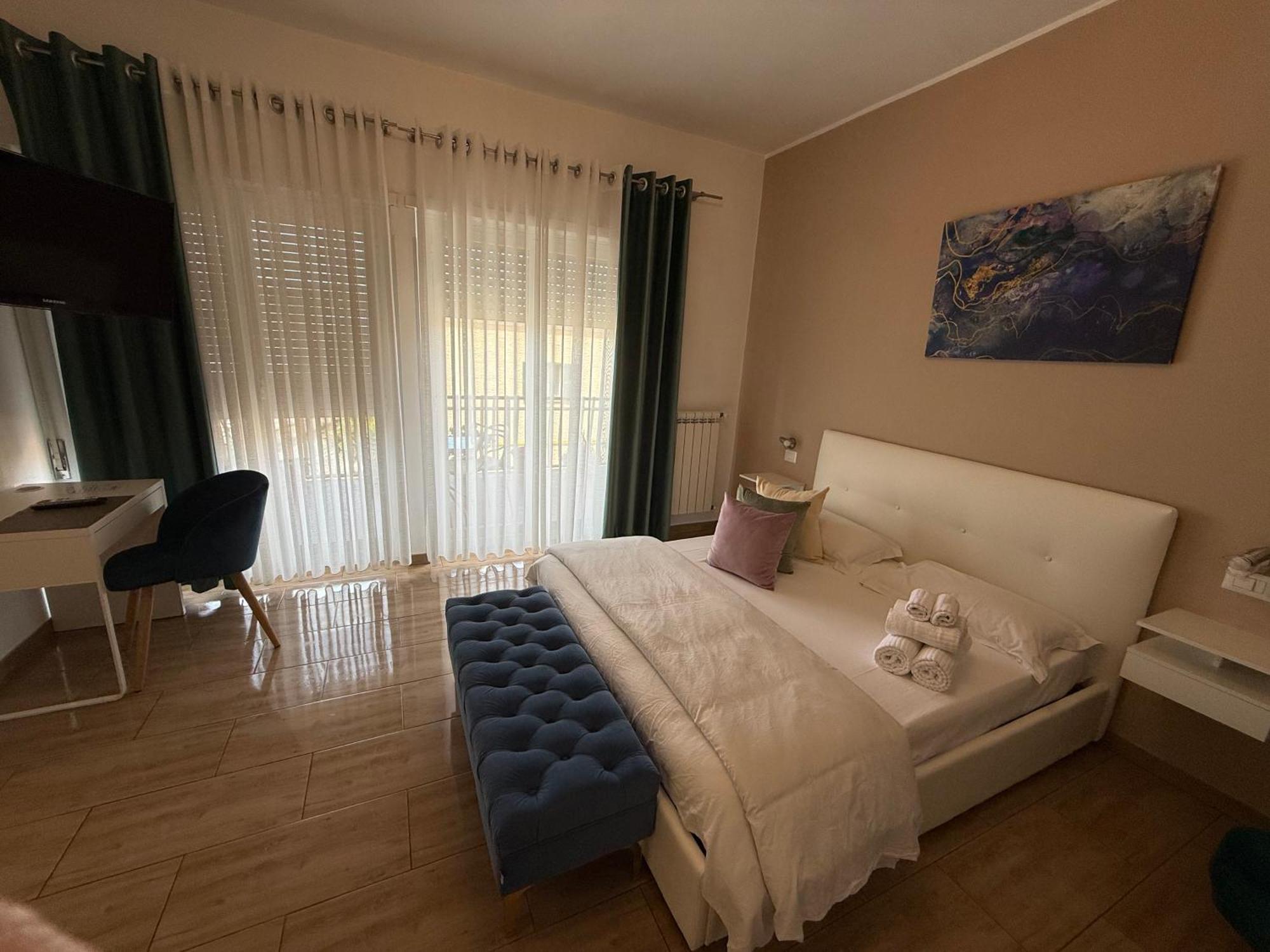 Double Room Private Bathroom
