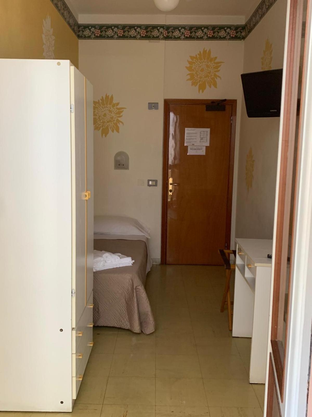 Single Room with Balcony,1663358471:JPEG