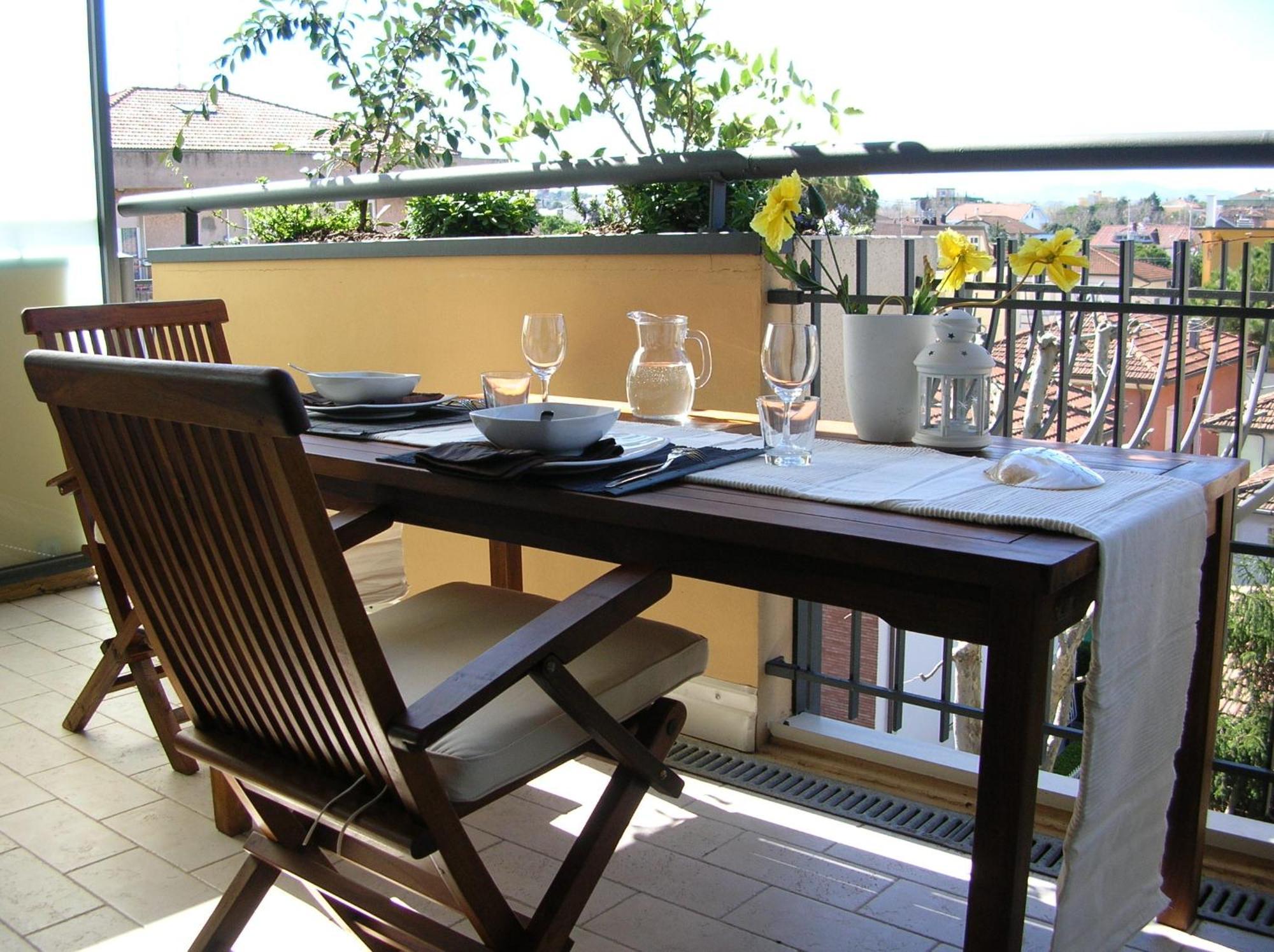 One-Bedroom Apartment A detached building located 50 metres away