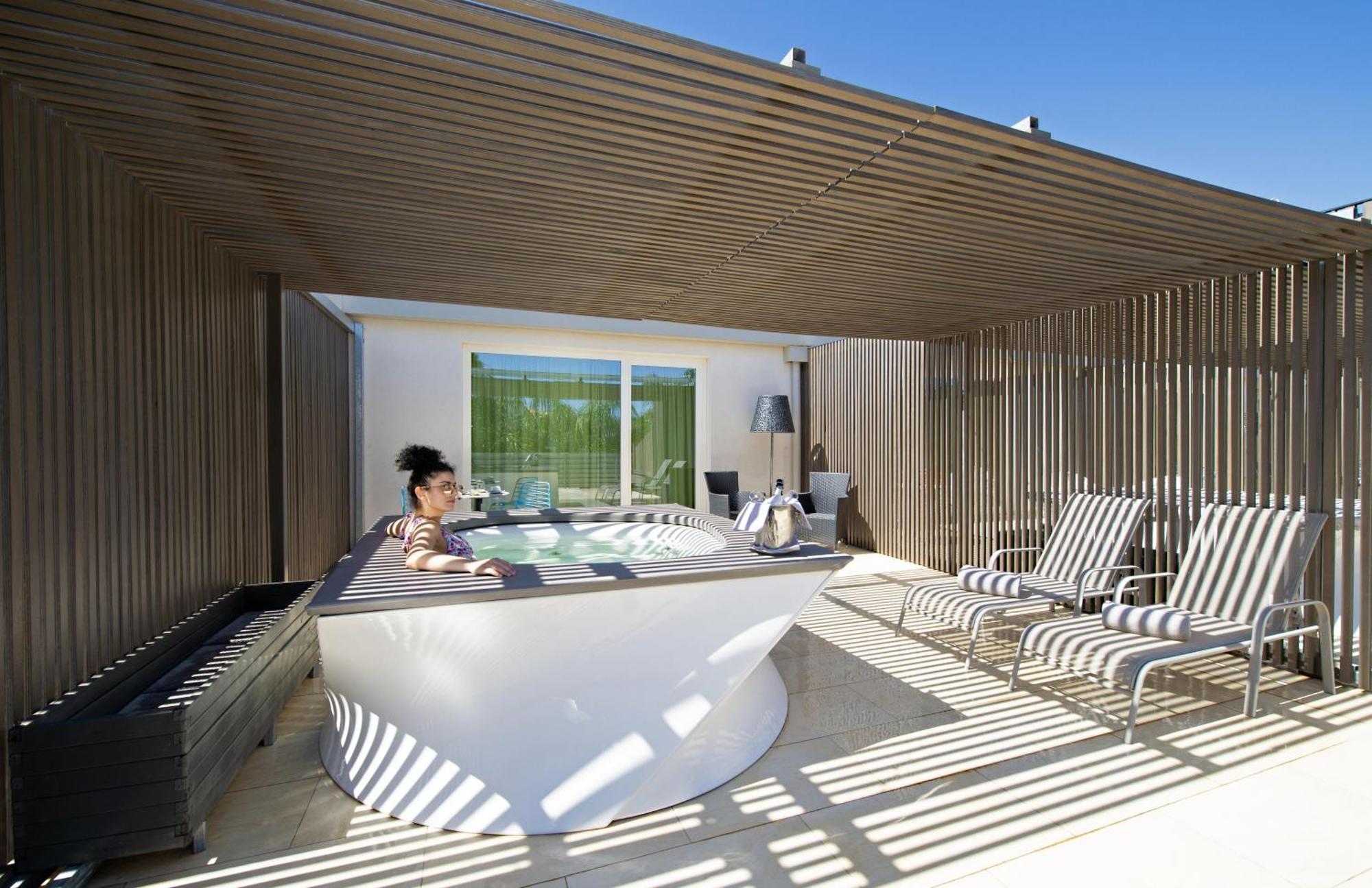 Suite Spa Bath