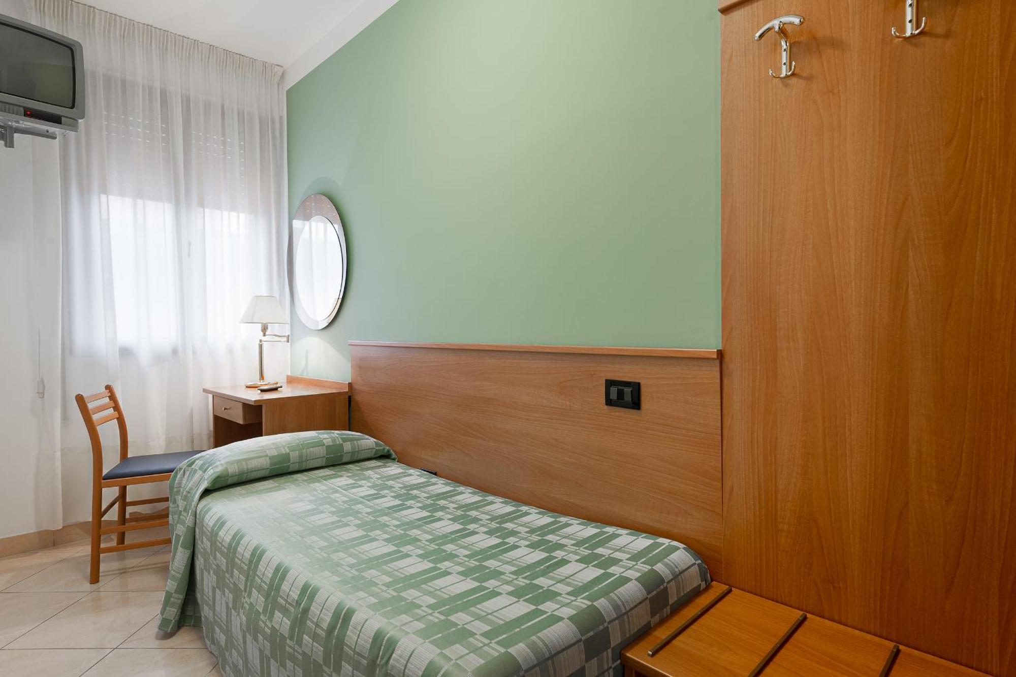 Classic Single Room