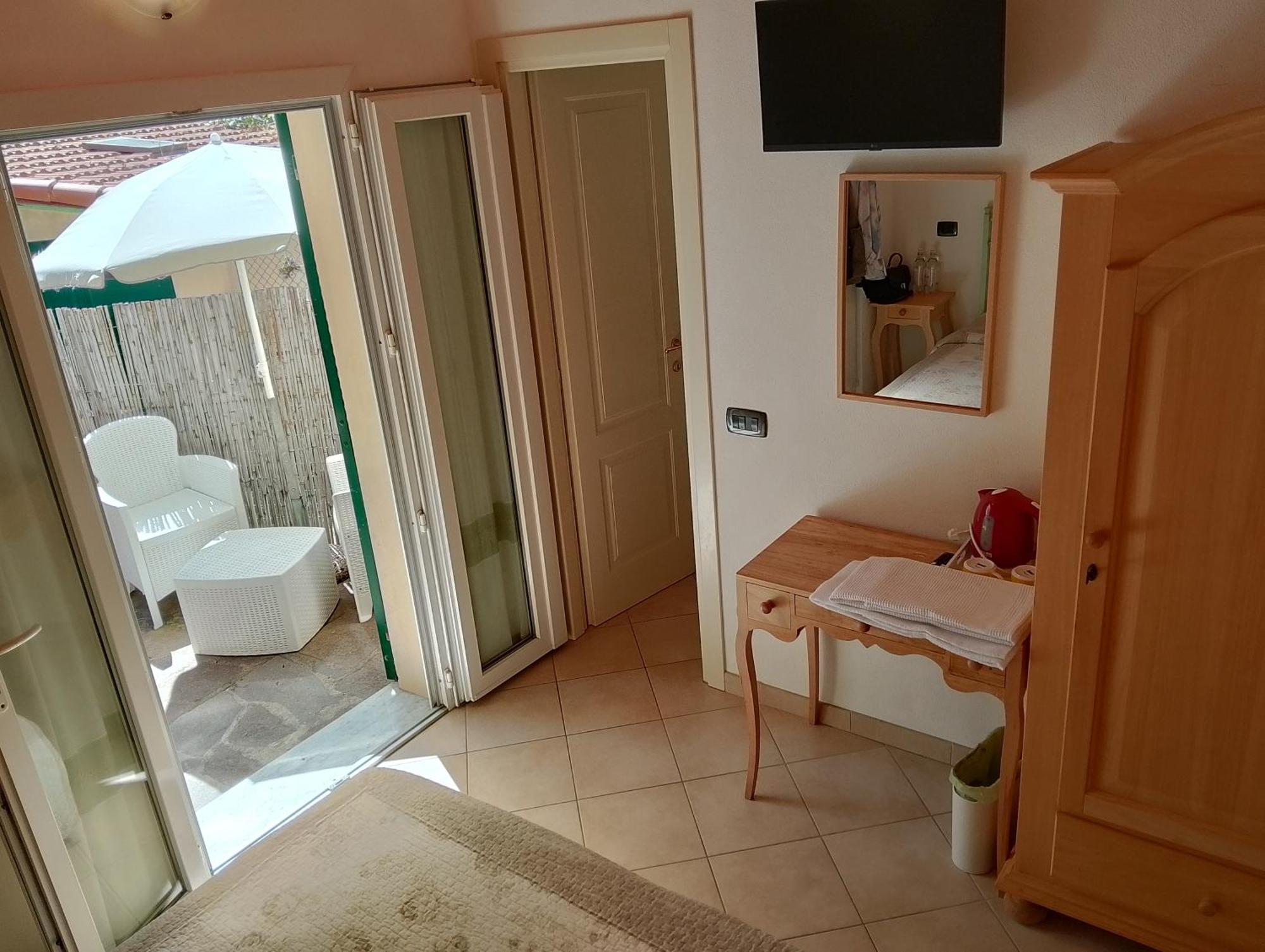Camera Matrimoniale/Doppia con Letti Singoli con Bagno Privato