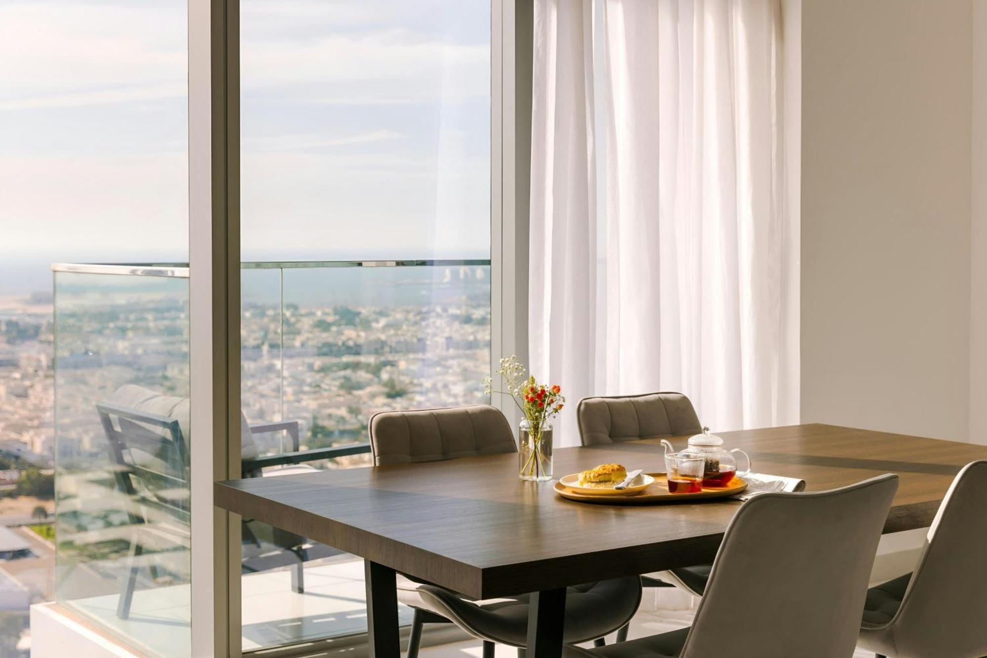 Appartamento con 2 Camere da Letto e Vista Mare