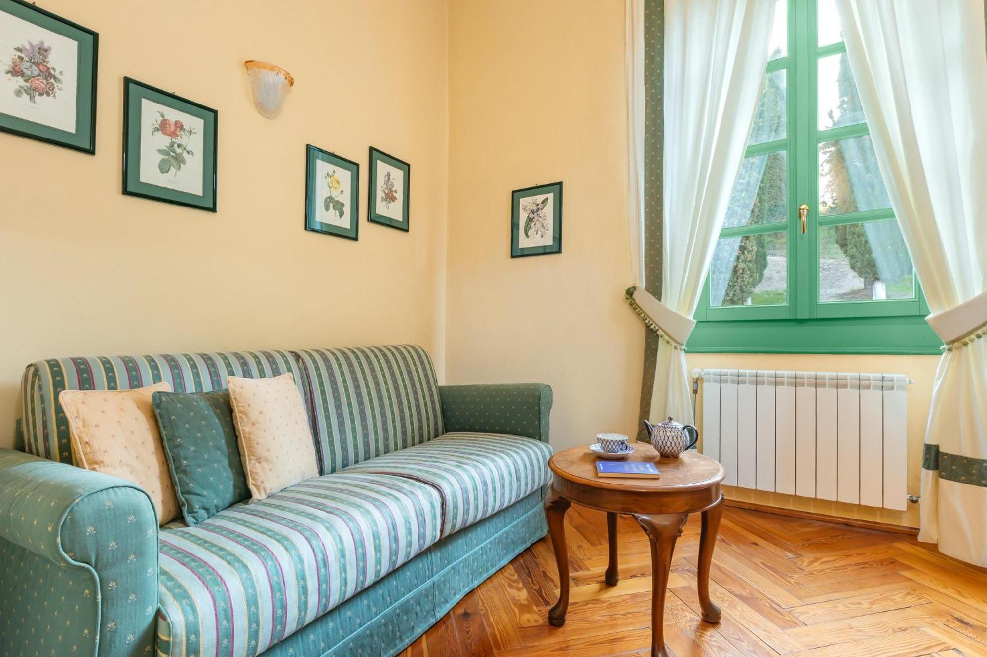 Junior Suite con Vista Lago Parziale - Villa