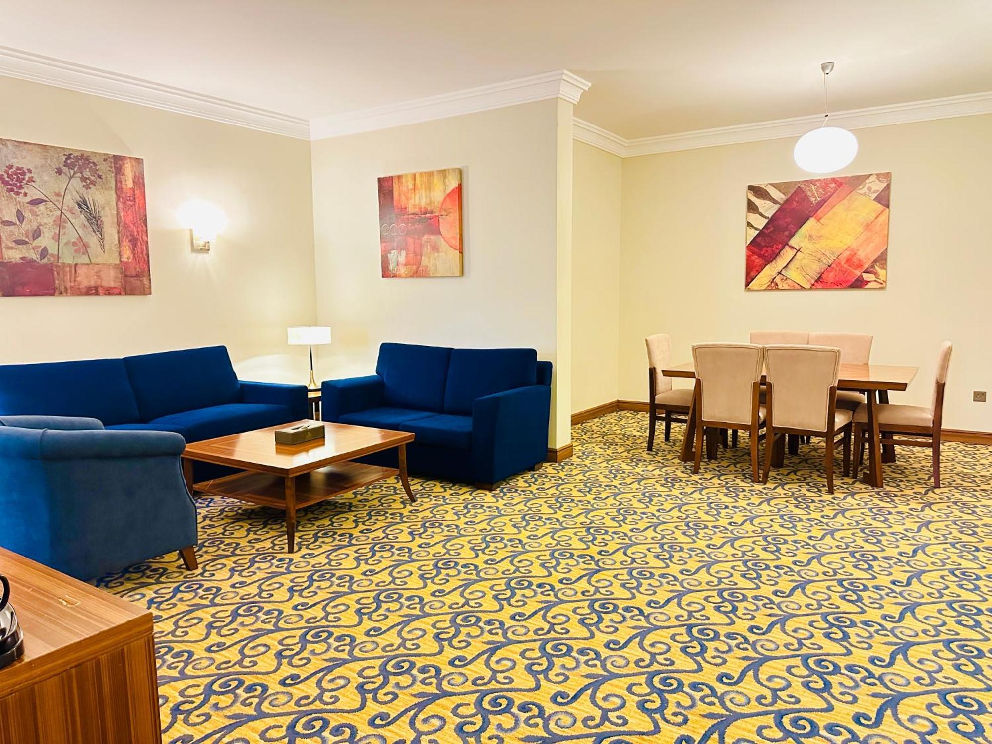 Deluxe Family Suite