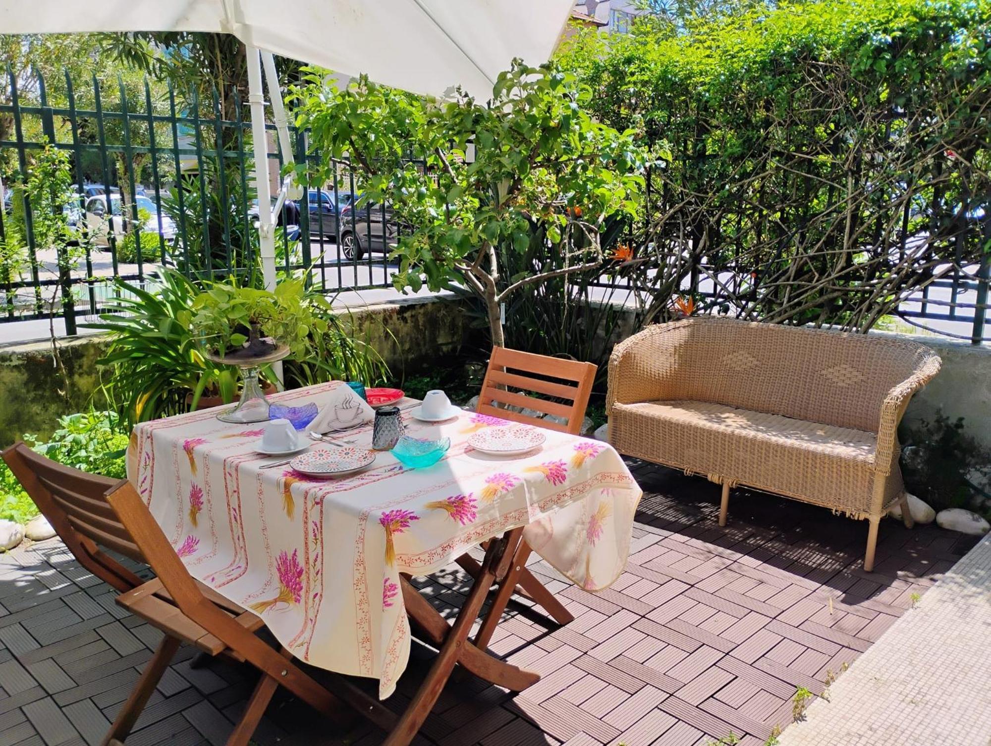 King Room Garden View