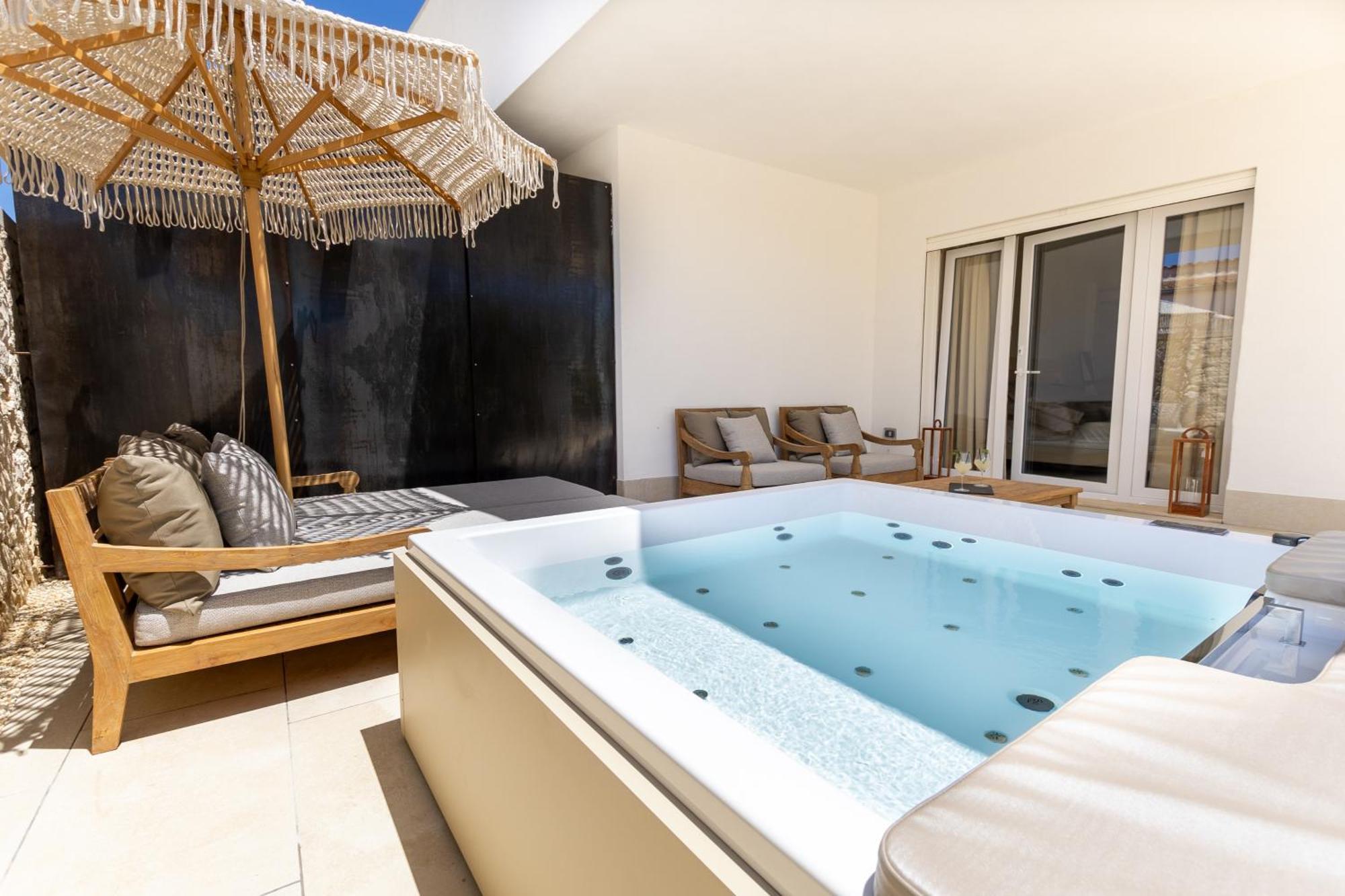 King Room Spa Bath