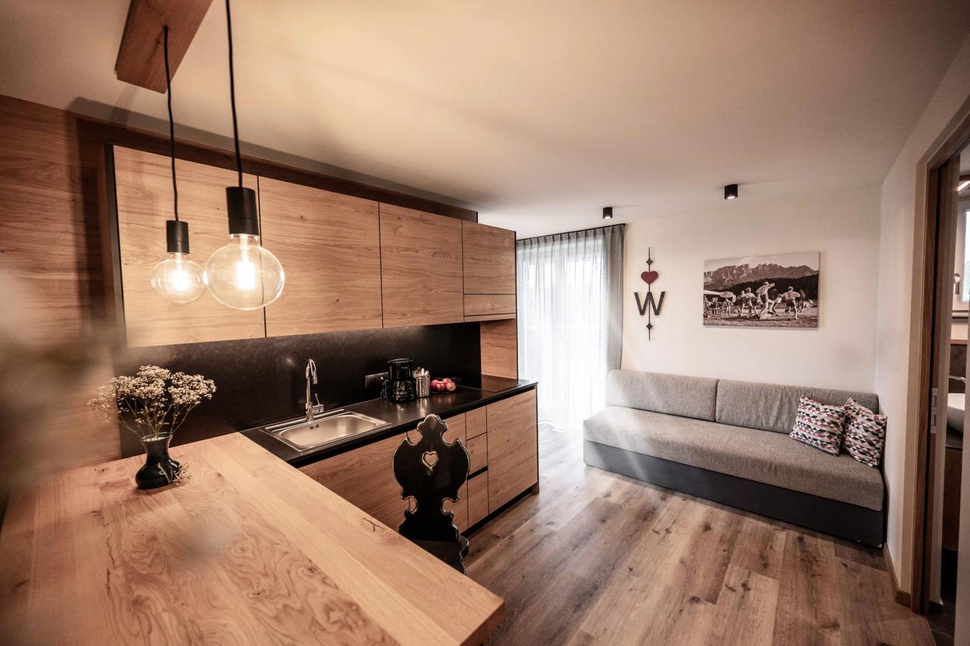 Appartamento con 1 Camera da Letto, Balcone e Vista Montagna