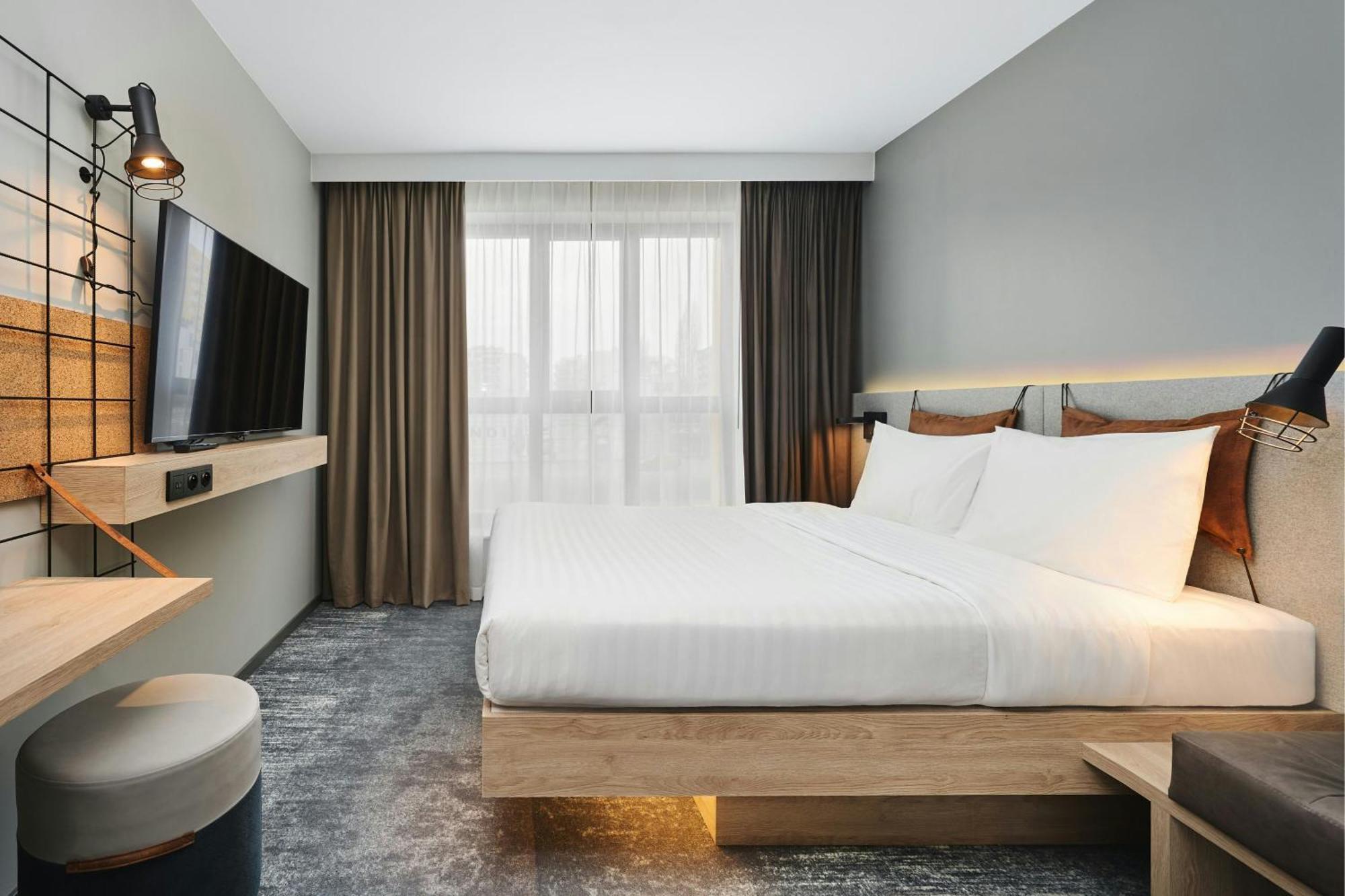 Moxy Cozy Sleeper Queen Room Street View
