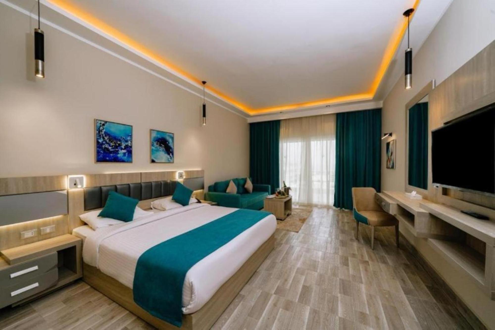 Double or Twin Room Sea View