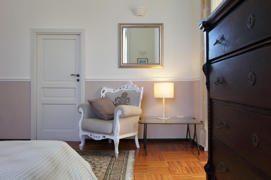 King Room Square View