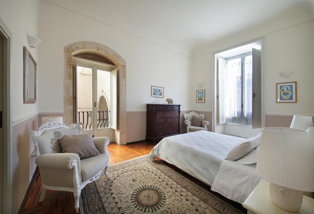 King Room Square View