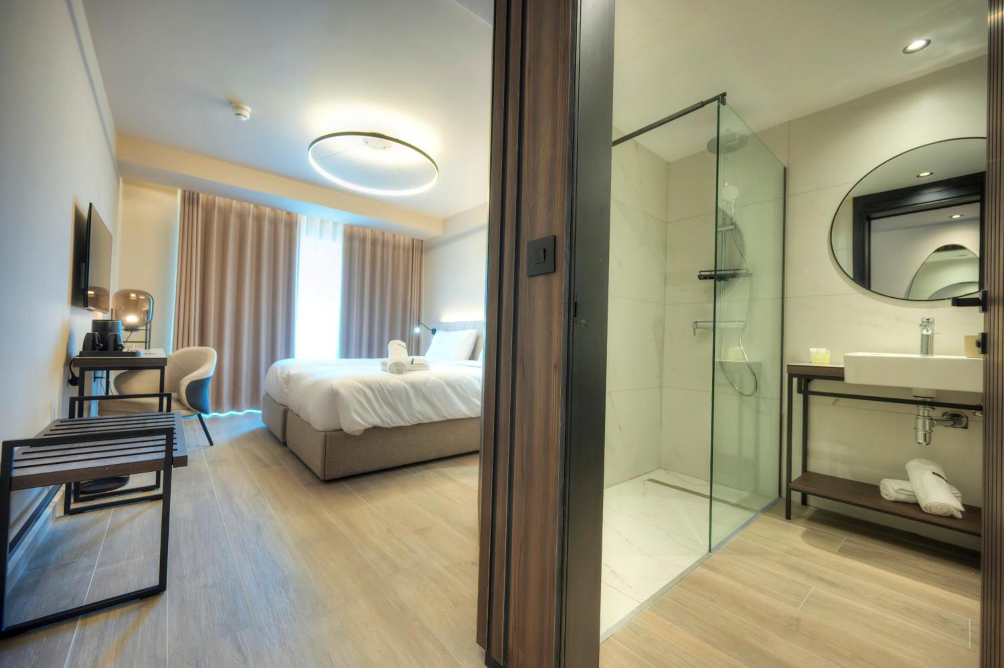 Double or Twin Room Partial Sea View