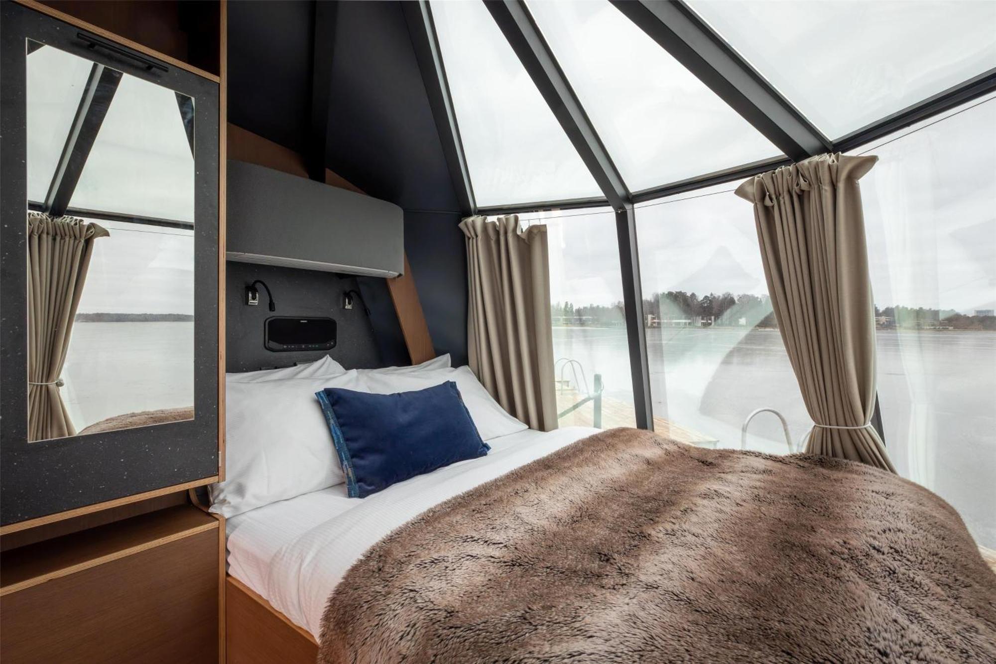Deluxe Room Iglux Experience