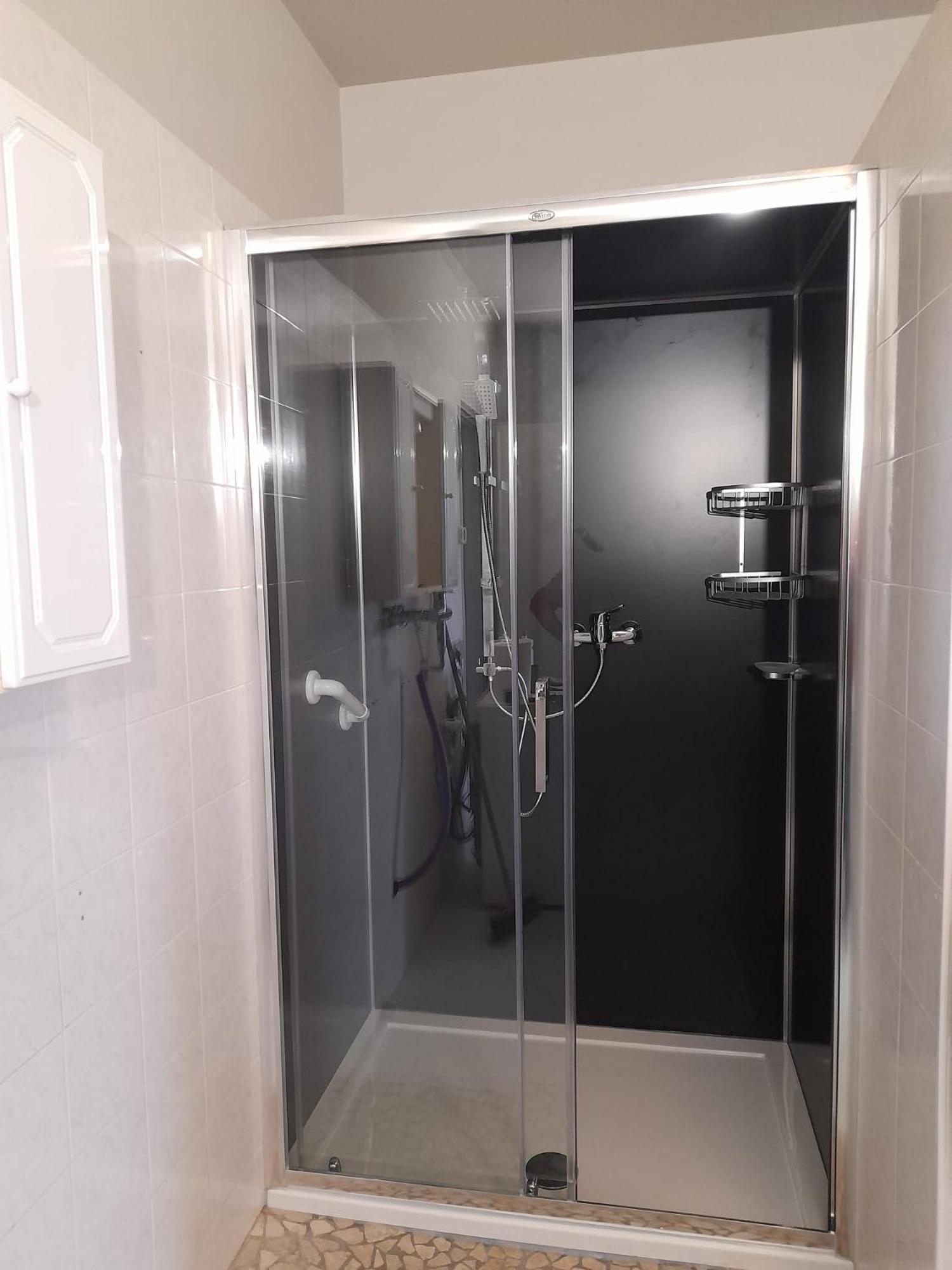 Superior One-Bedroom Apartment