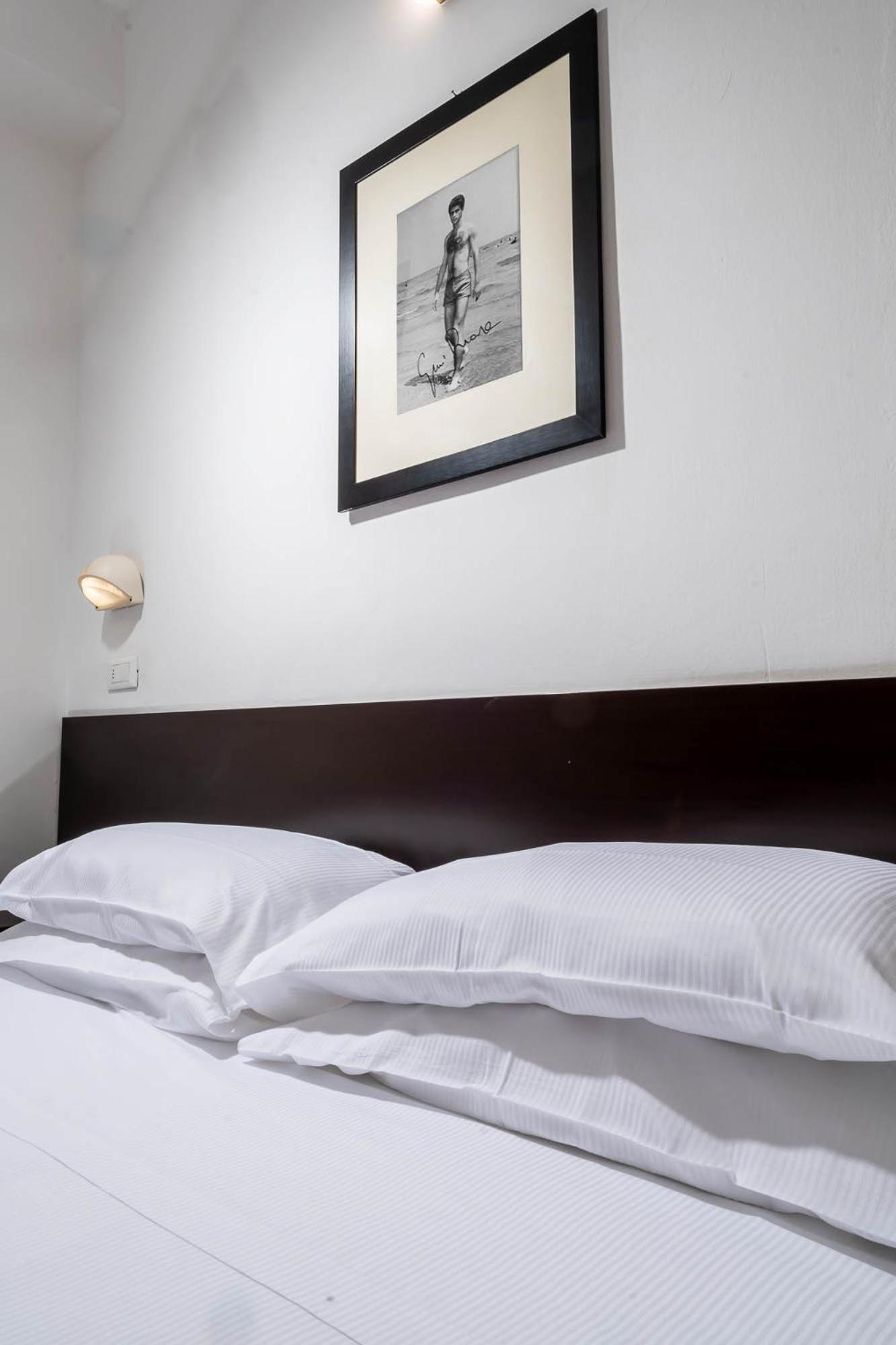 Deluxe Double or Twin Room Pool View