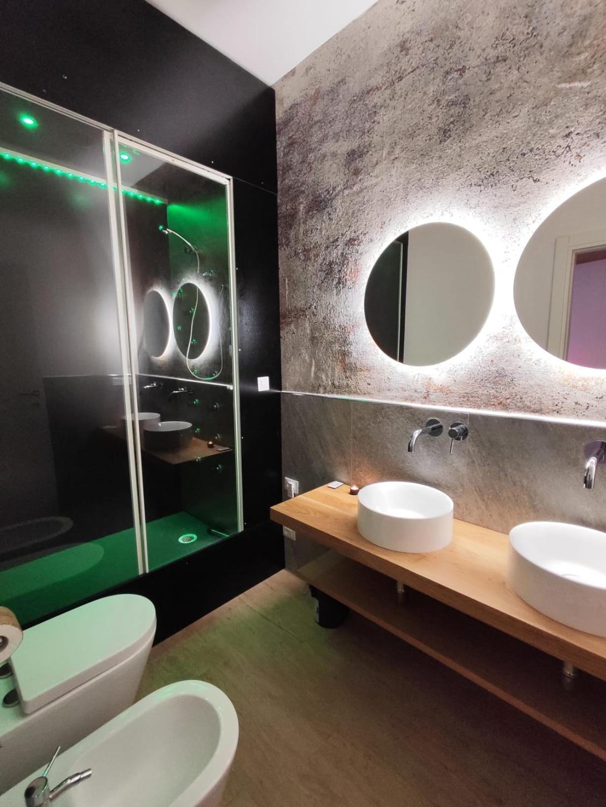 King Room Spa Bath