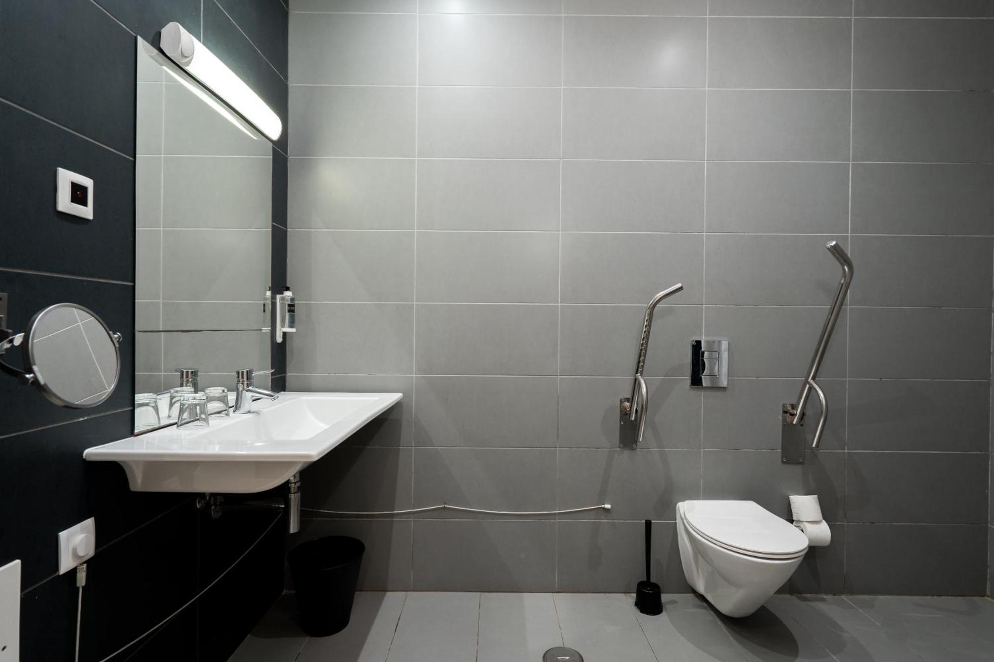Double or Twin Room without Balcony